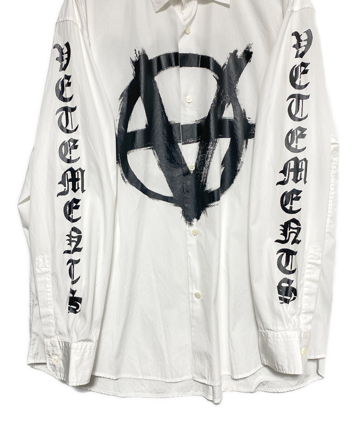 中古・古着通販】VETEMENTS (ヴェトモン) ダブルアナーキーシャツ