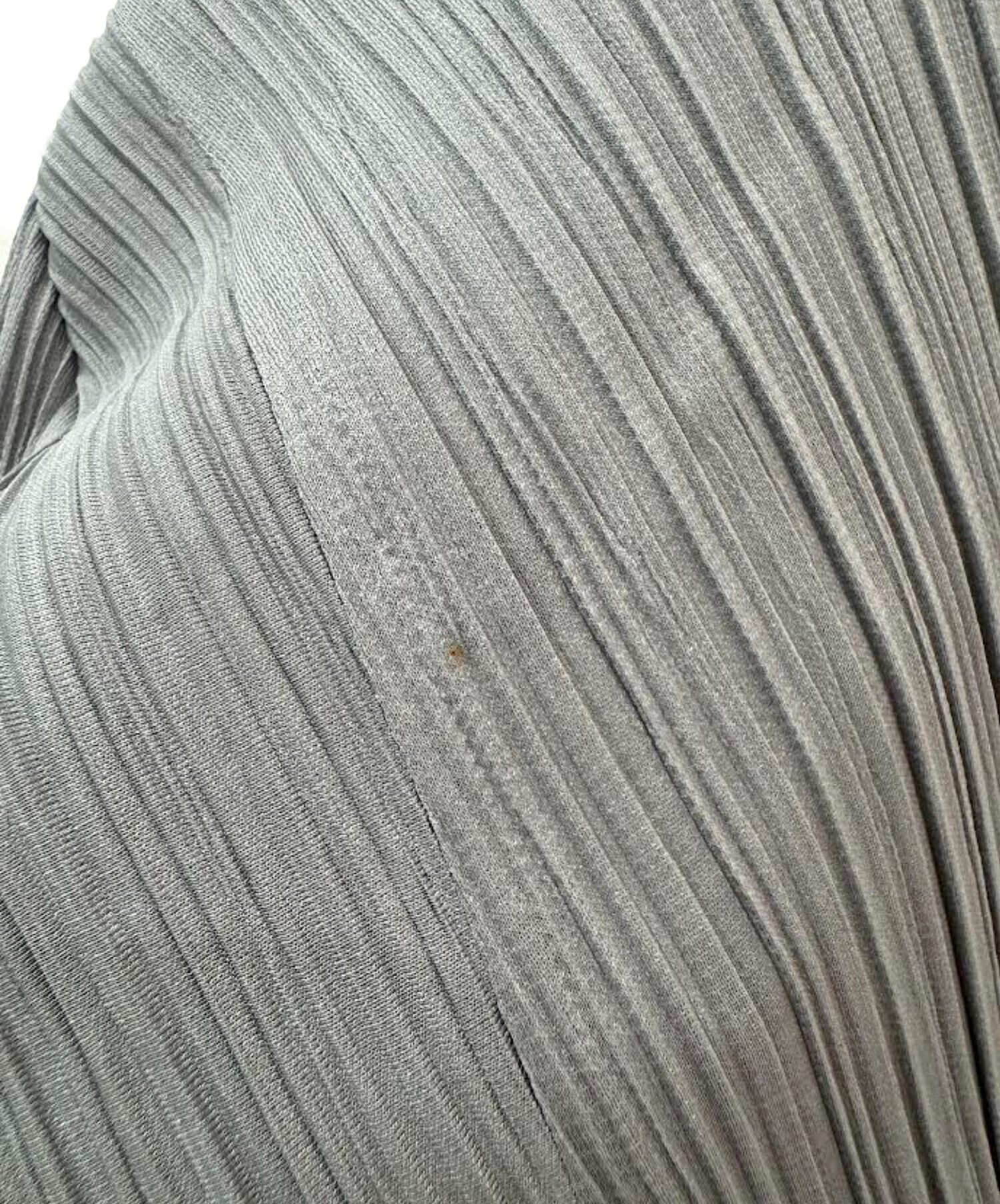 ISSEY MIYAKE イッセイミヤケ プリーツ 長袖カットソー M グレー 中古・古着通販】ISSEY MIYAKE (イッセイミヤケ) プリーツカットソー