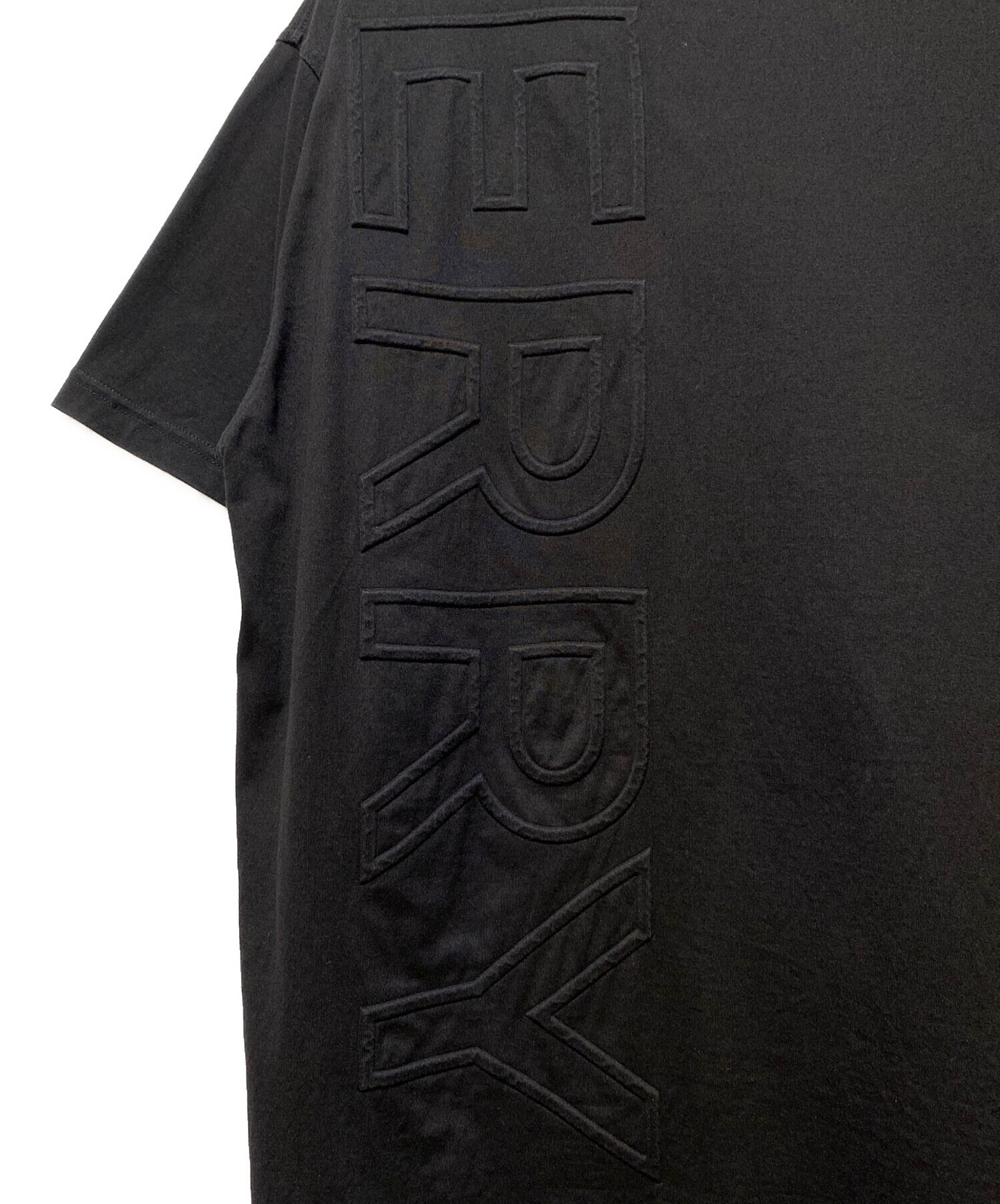 中古・古着通販】BURBERRY (バーバリー) エンボスロゴTシャツ ブラック