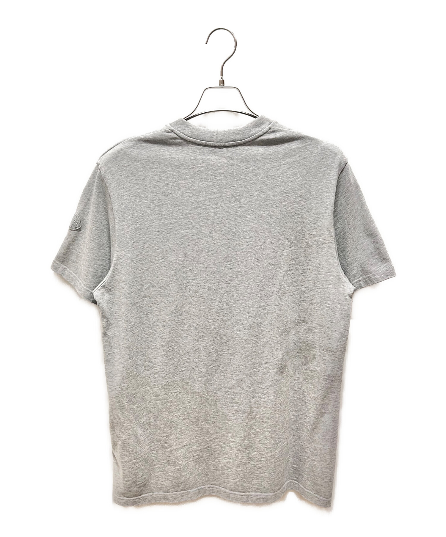 公式販売が好調 MONCLER グレー ロゴプリント Tシャツ 【公式通販】