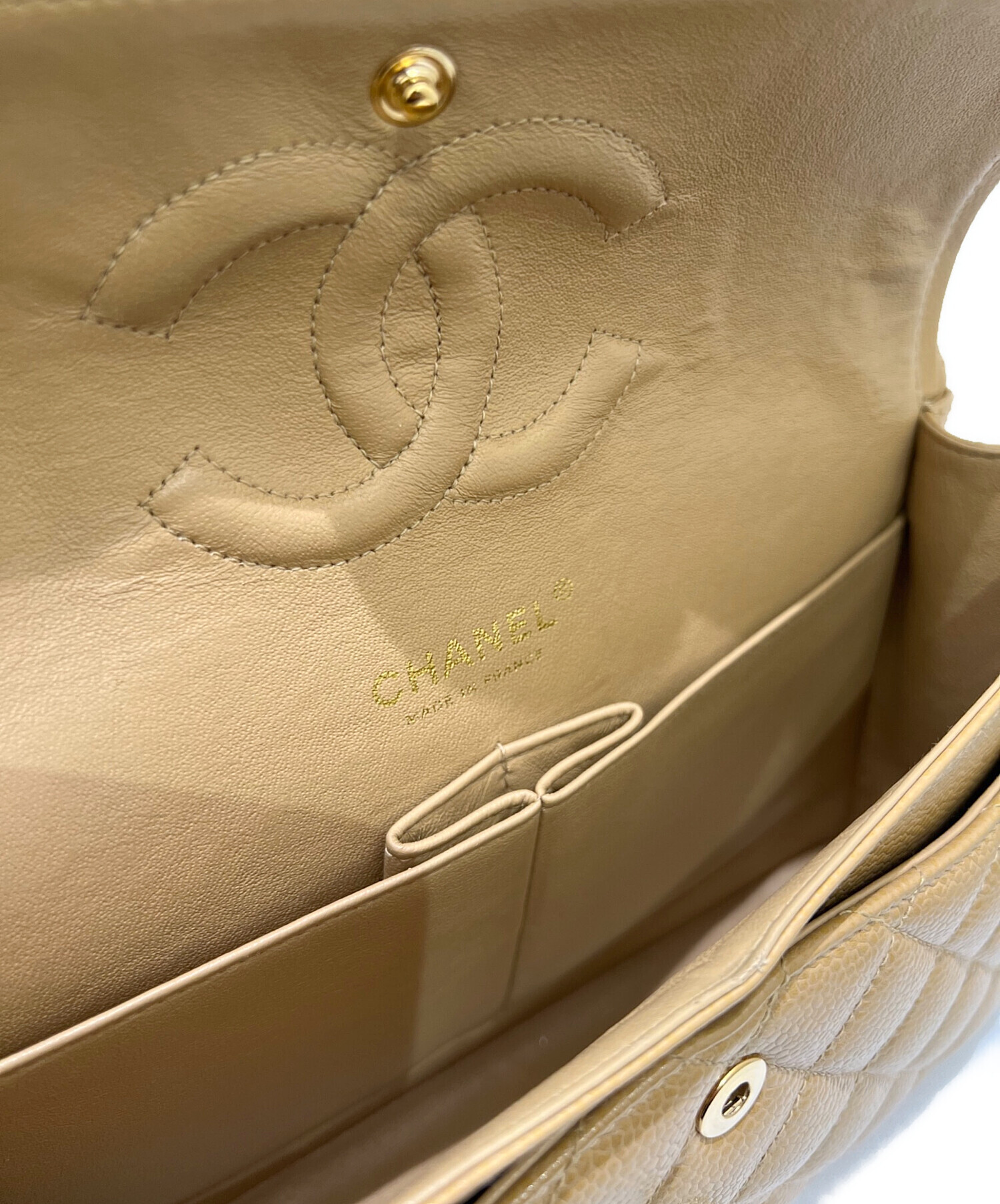 elaninika　シャネル　マトラッセ25 ベージュ シャネル CHANEL マトラッセ25 A01112 ベージュ ゴールド金具 キャビア