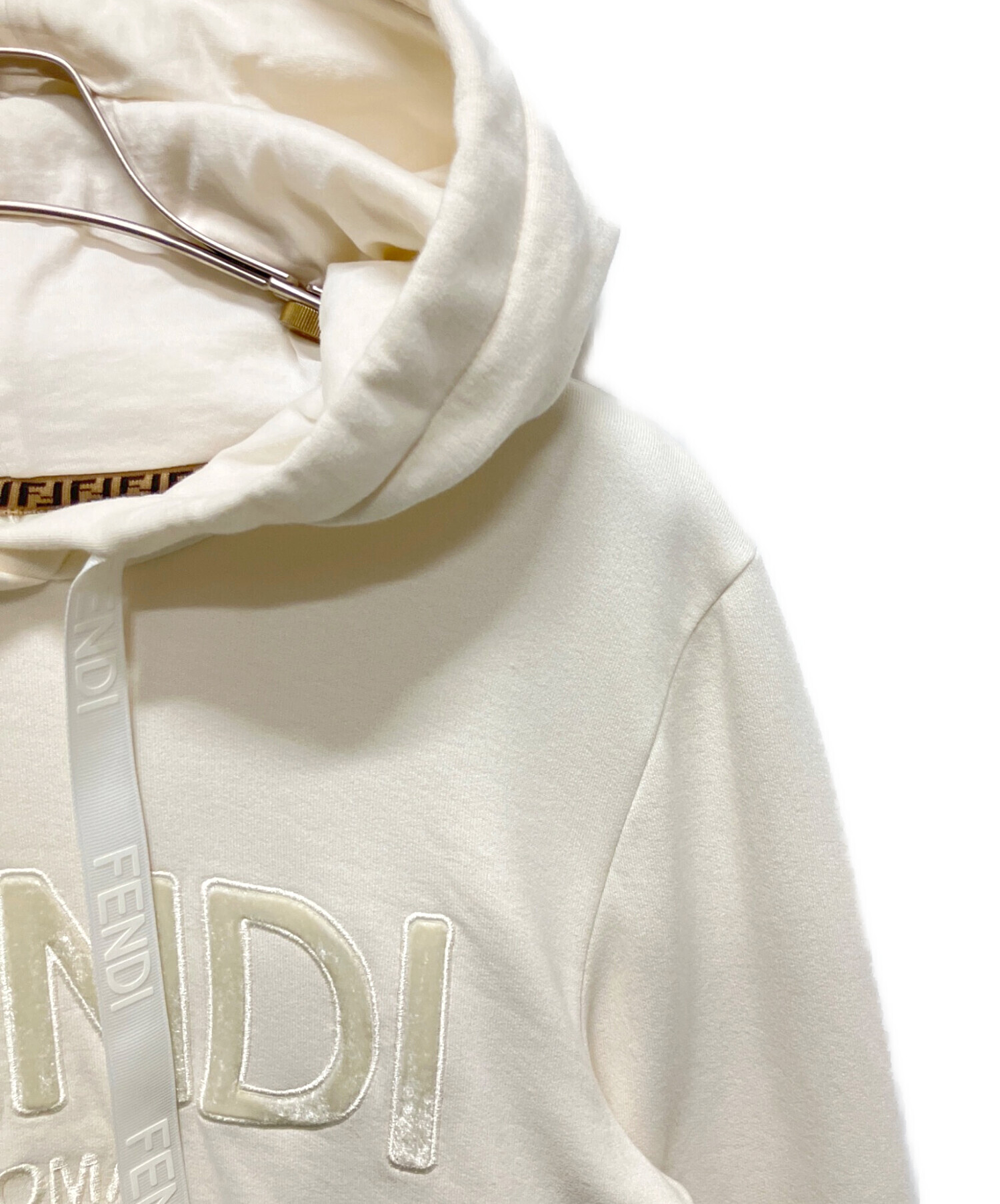 中古・古着通販】FENDI (フェンディ) クロップドロゴパーカー