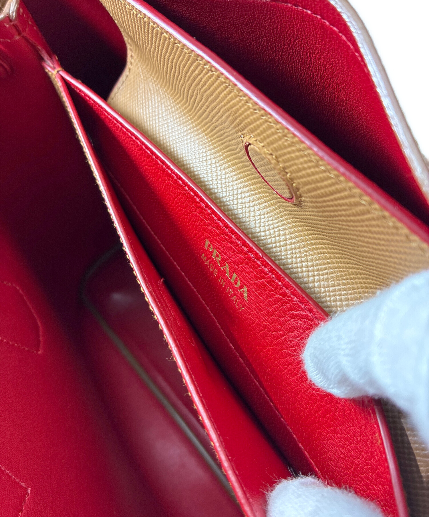 PRADA プラダ/サフィアーノラウンドファスナー/赤/ブランドバック/ABランク/82【中古】 プラダ 赤 レディース ハンドバッグ PRADA 中古 – 銀蔵オンライン