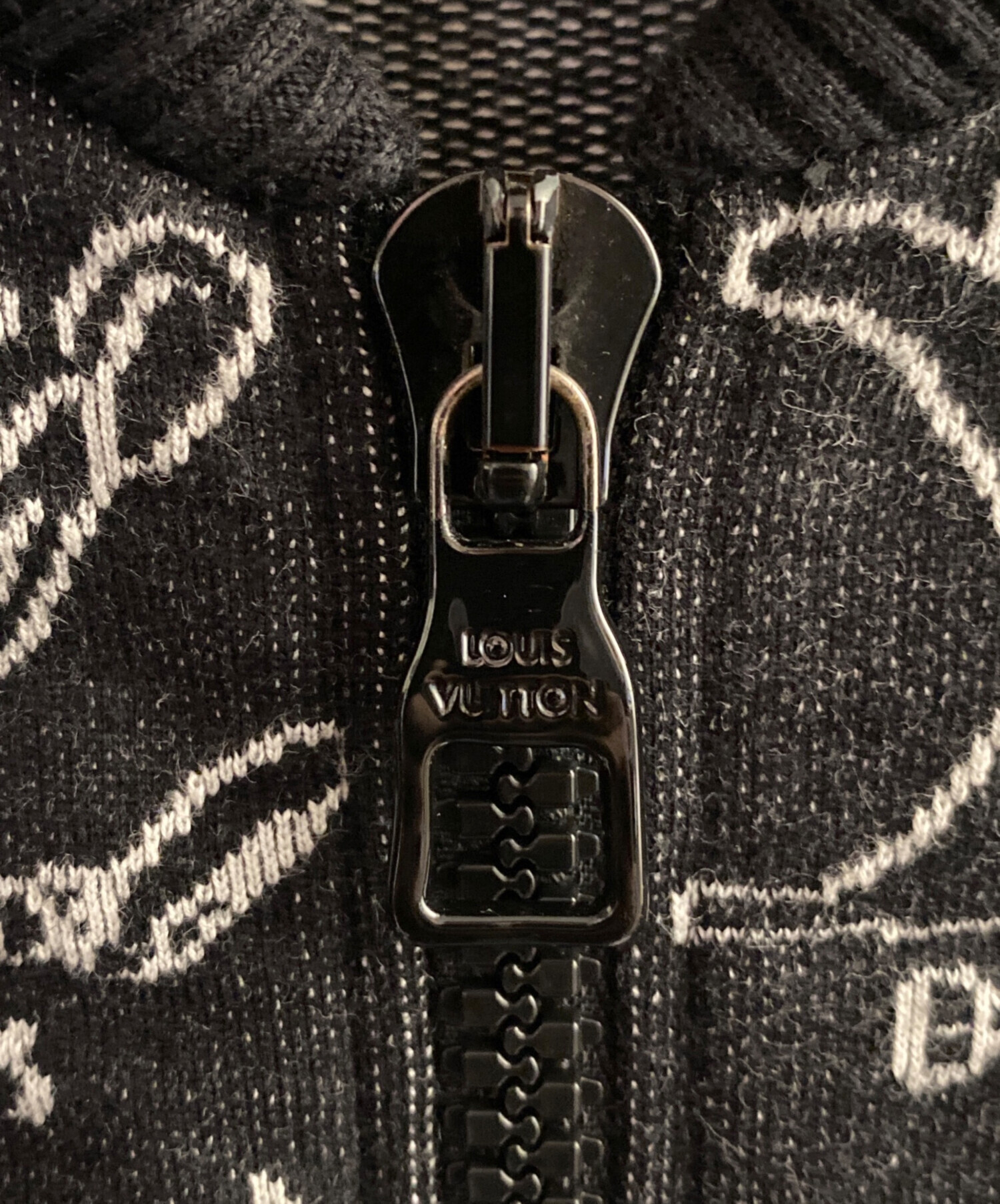 中古・古着通販】LOUIS VUITTON (ルイ ヴィトン) LVカートゥーンジップ