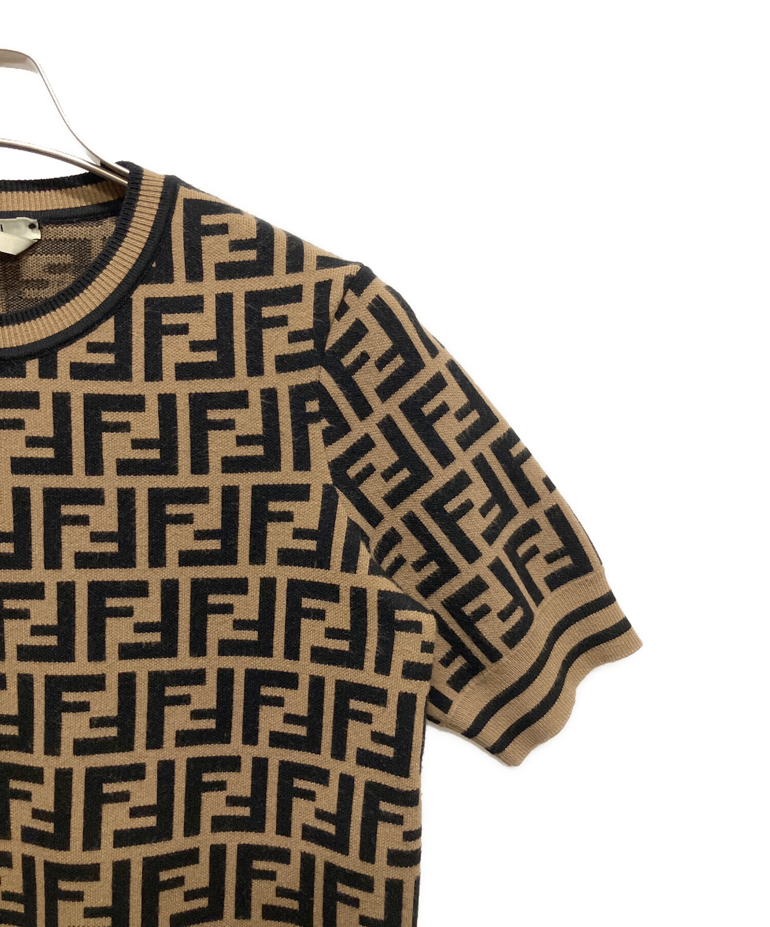 FENDI フェンディ ズッカ柄 半袖ニット ブラウン 中古・古着通販】FENDI (フェンディ) ファブリックFFロゴ