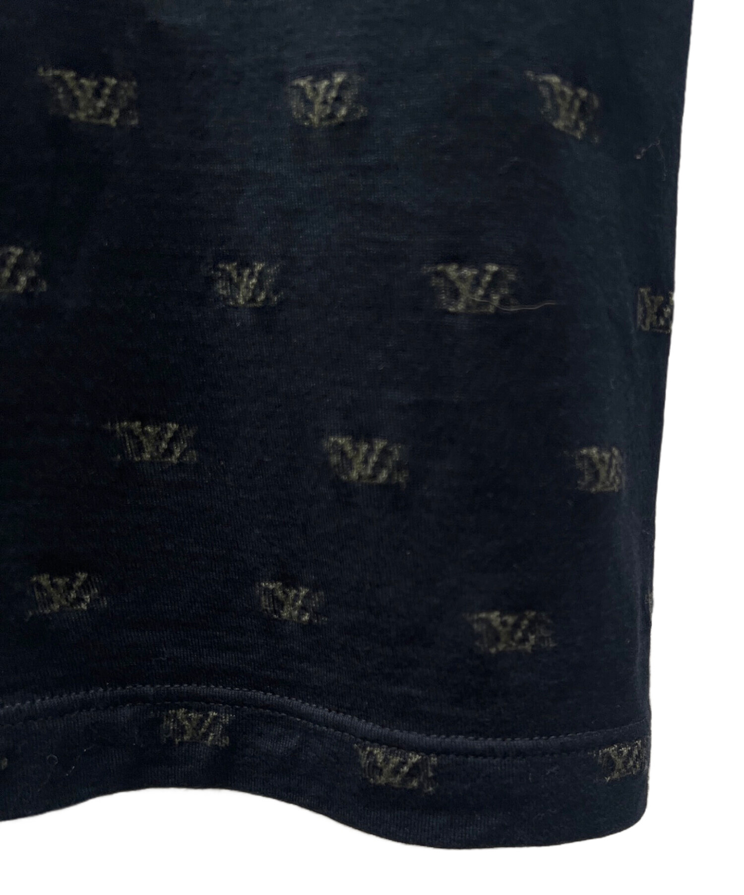 【大特価】　ルイヴィトン　ポロシャツ　Mサイズ　Louis Vuitton 中古・古着通販】LOUIS VUITTON (ルイ ヴィトン) LVロゴポロシャツ