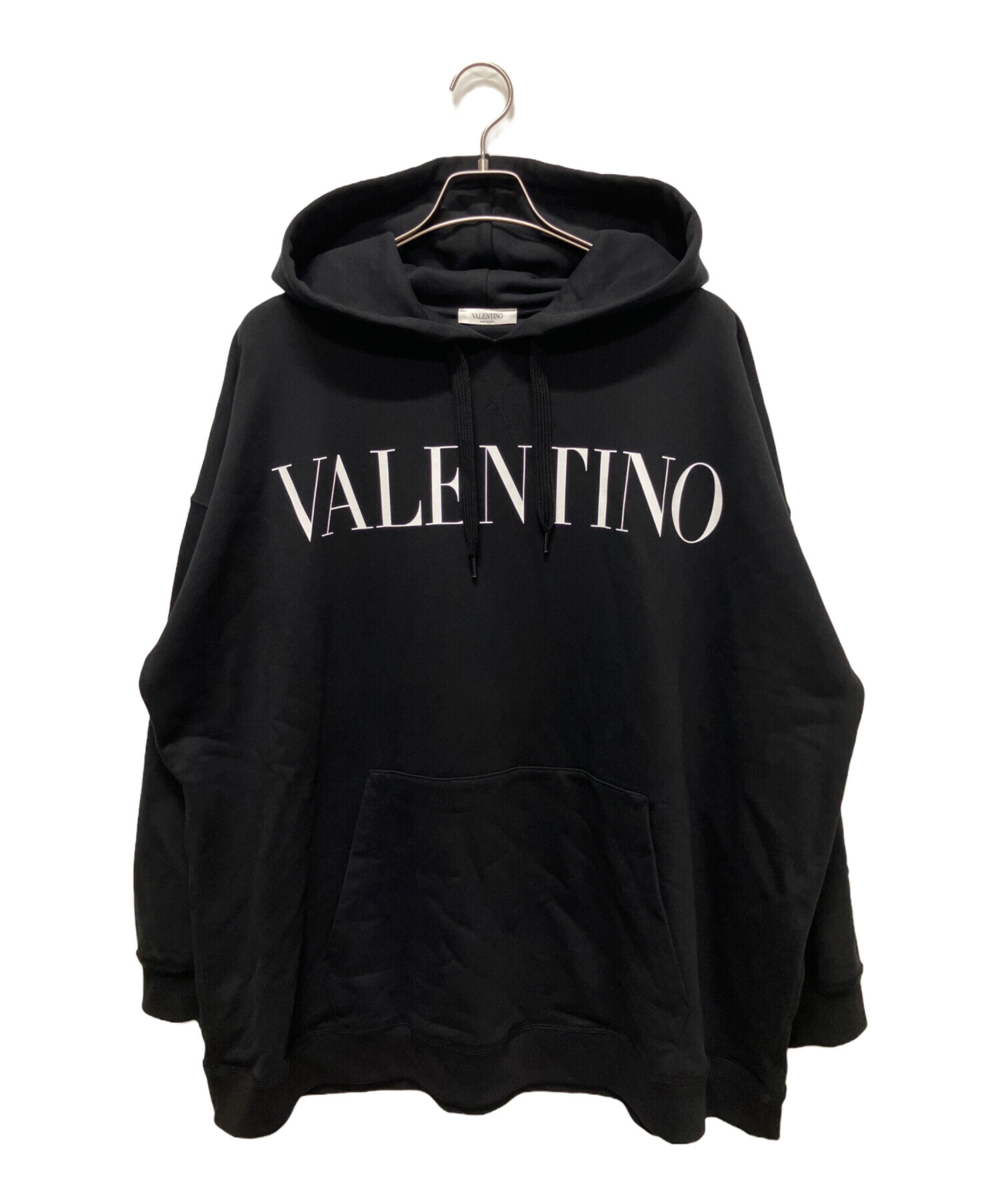 VALENTINO 黒 フード付きパーカー 中古・古着通販】VALENTINO (ヴァレンティノ) ロゴプリントパーカー