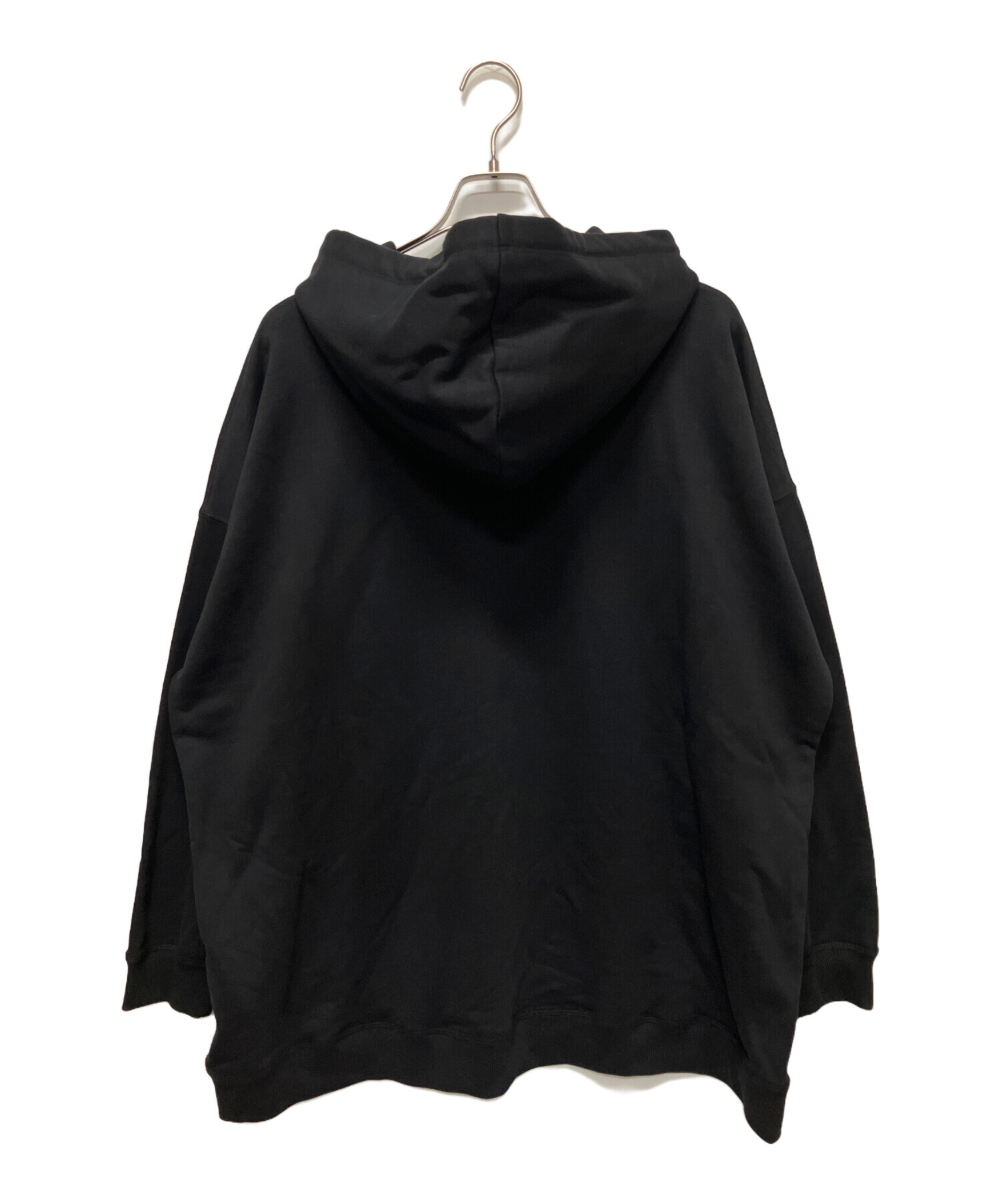 VALENTINO 黒 フード付きパーカー 中古・古着通販】VALENTINO (ヴァレンティノ) ロゴプリントパーカー