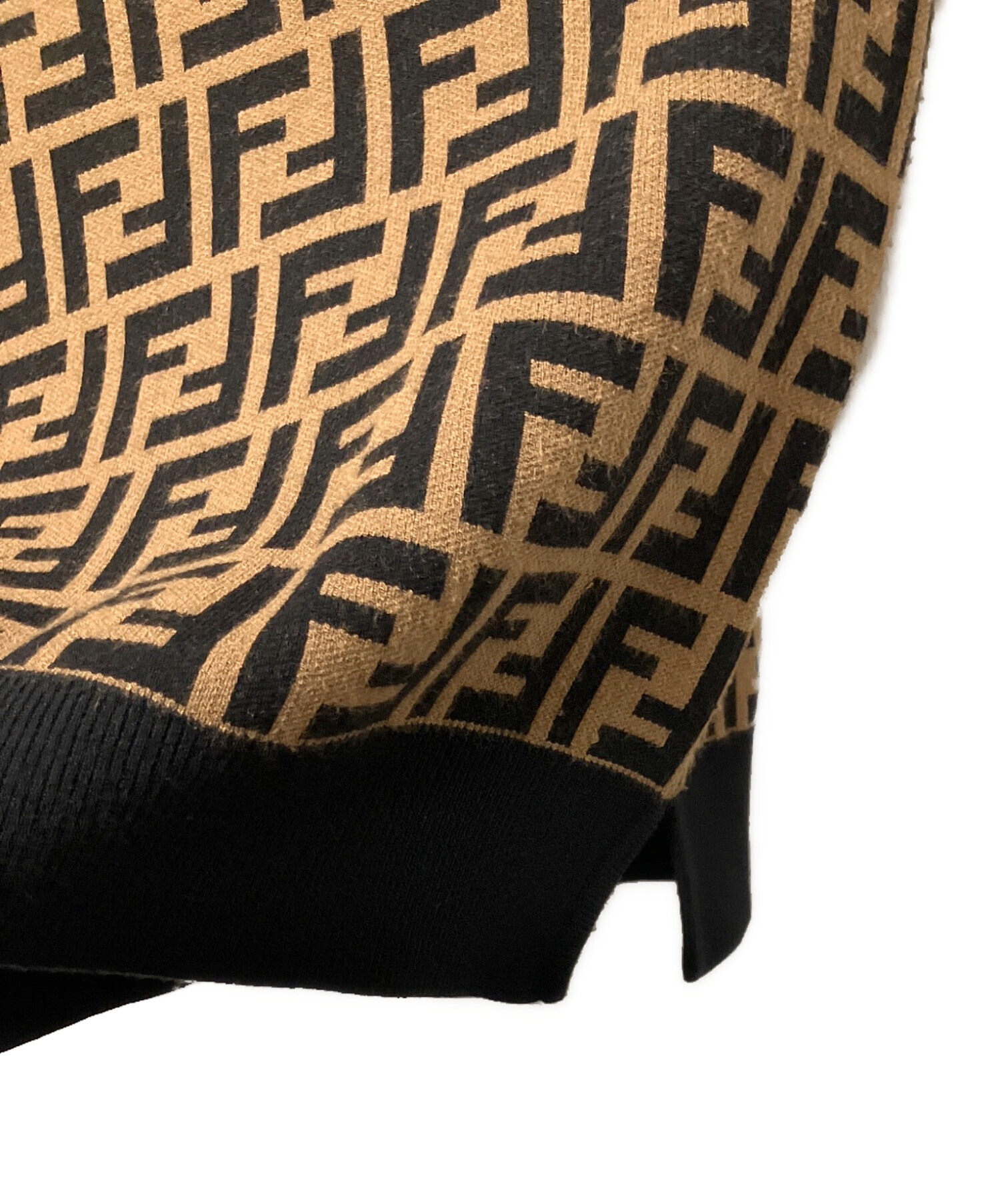 FENDI フェンディ ズッカ柄 半袖ニット ブラウン FENDI 国内正規/ フェンディ FZY934 ABWQ FF ズッカ柄 クルーネック