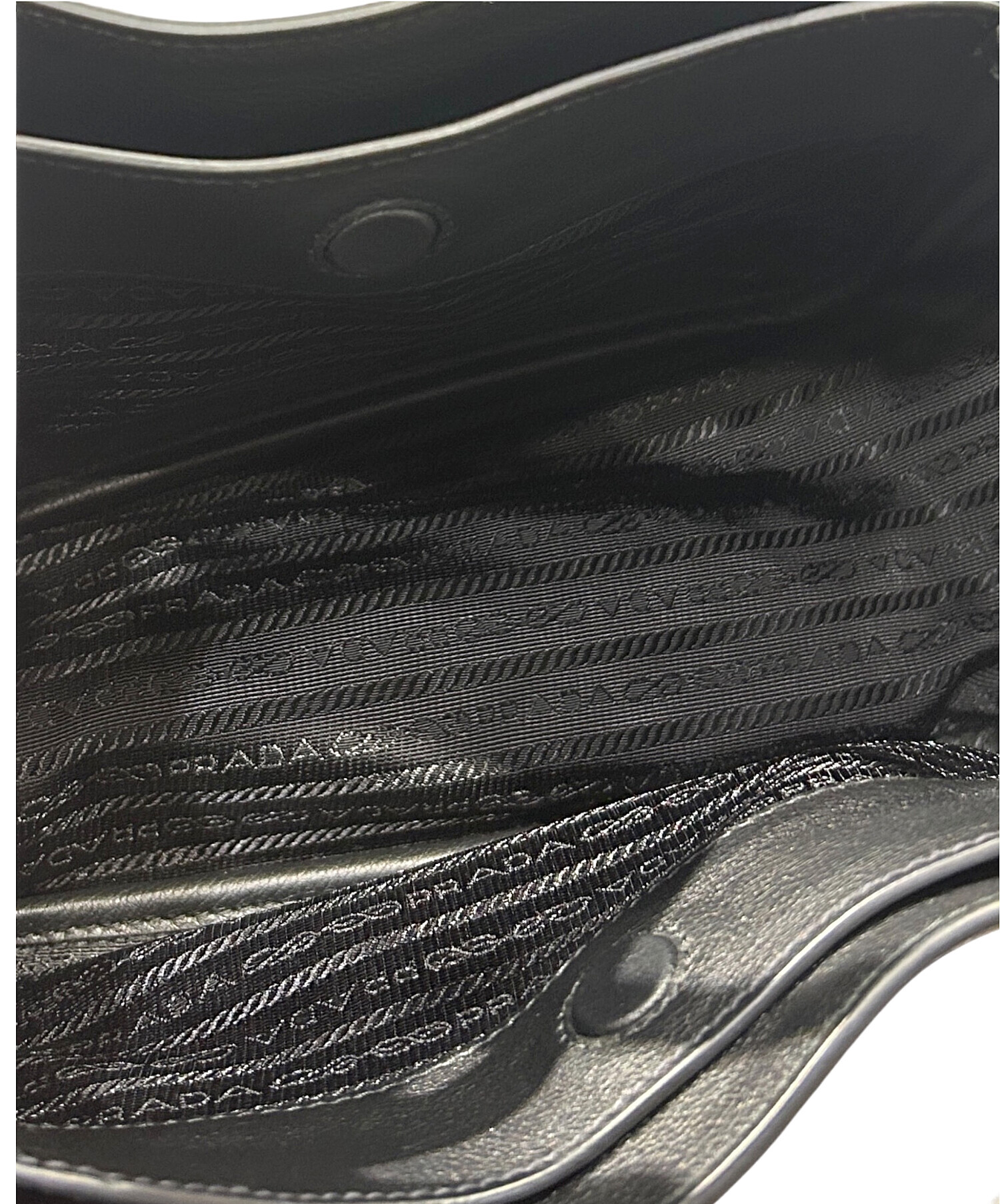 中古・古着通販】PRADA (プラダ) トライアングルロゴソフトグレイン