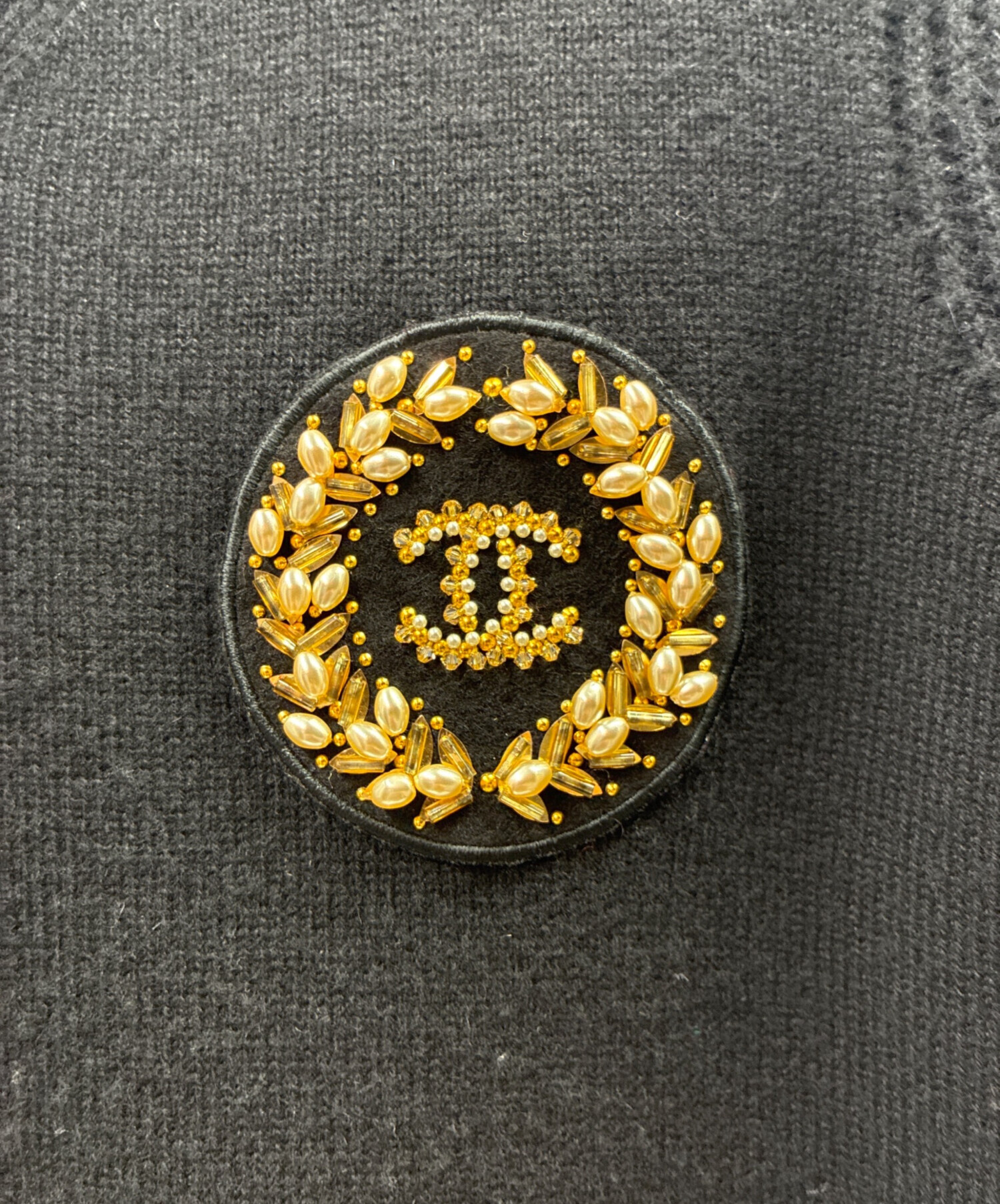 中古・古着通販】CHANEL (シャネル) ココマークエンブレムニット