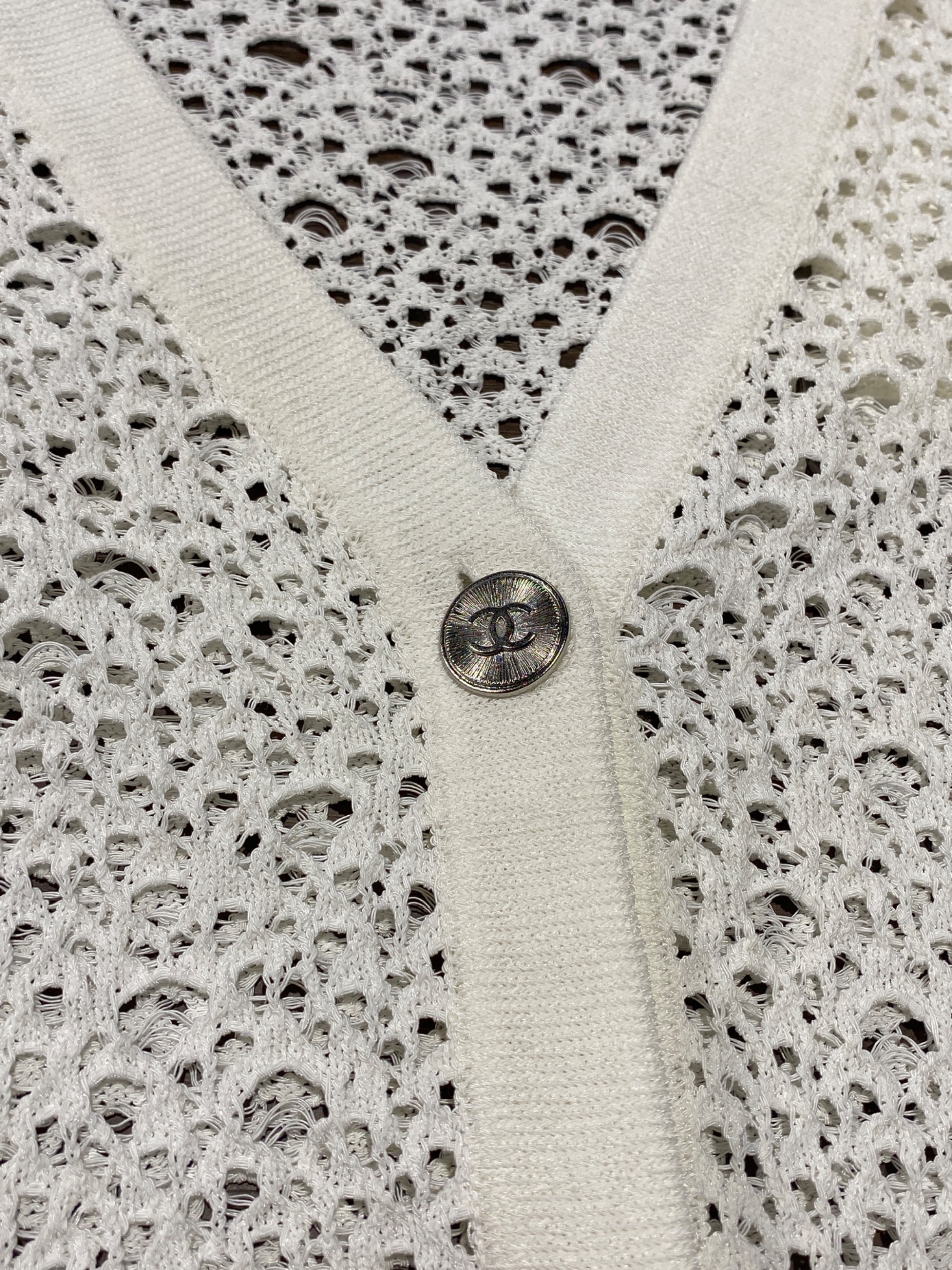 中古・古着通販】CHANEL (シャネル) ココボタンカーディガン