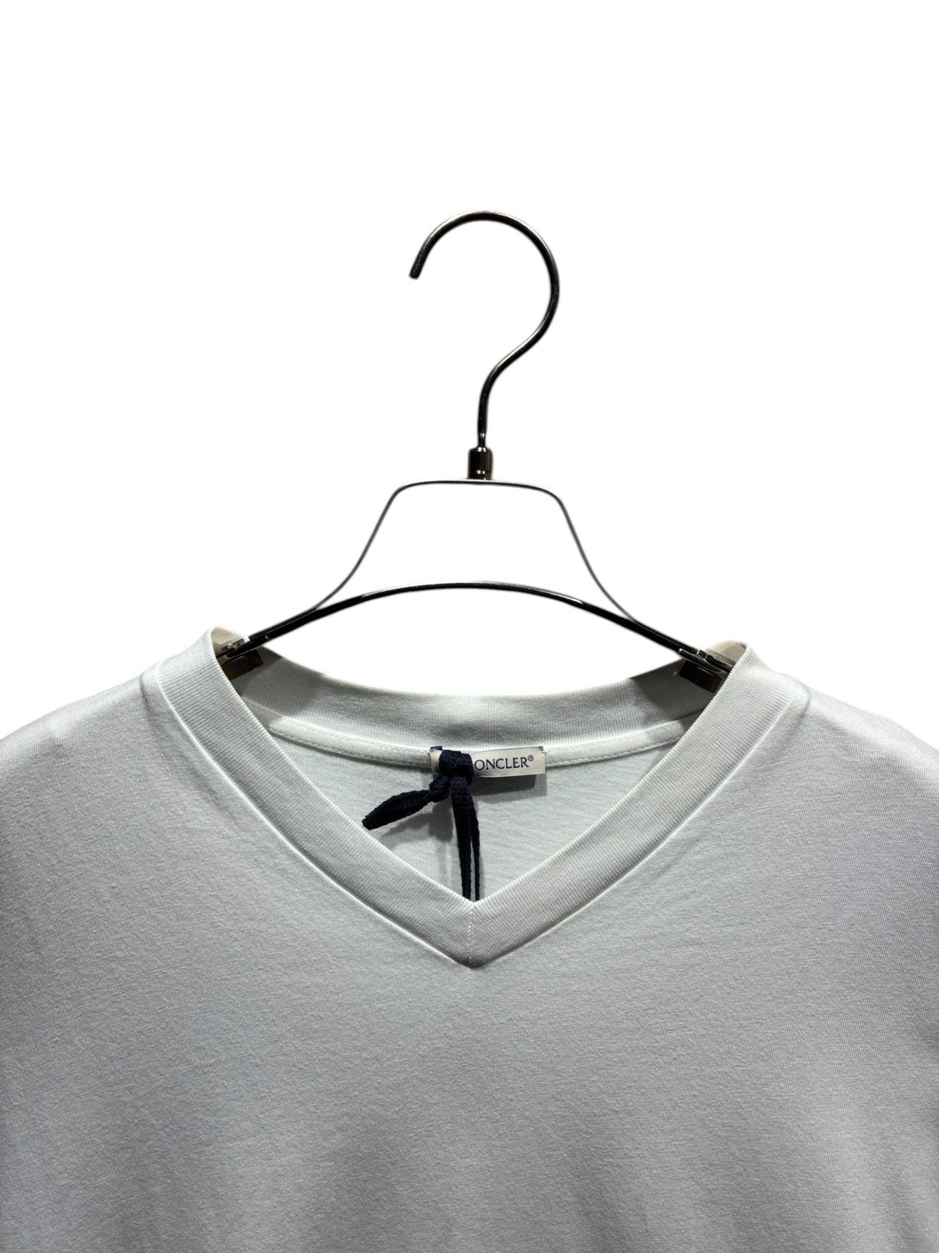 中古・古着通販】MONCLER (モンクレール) VネックTシャツ ホワイト 