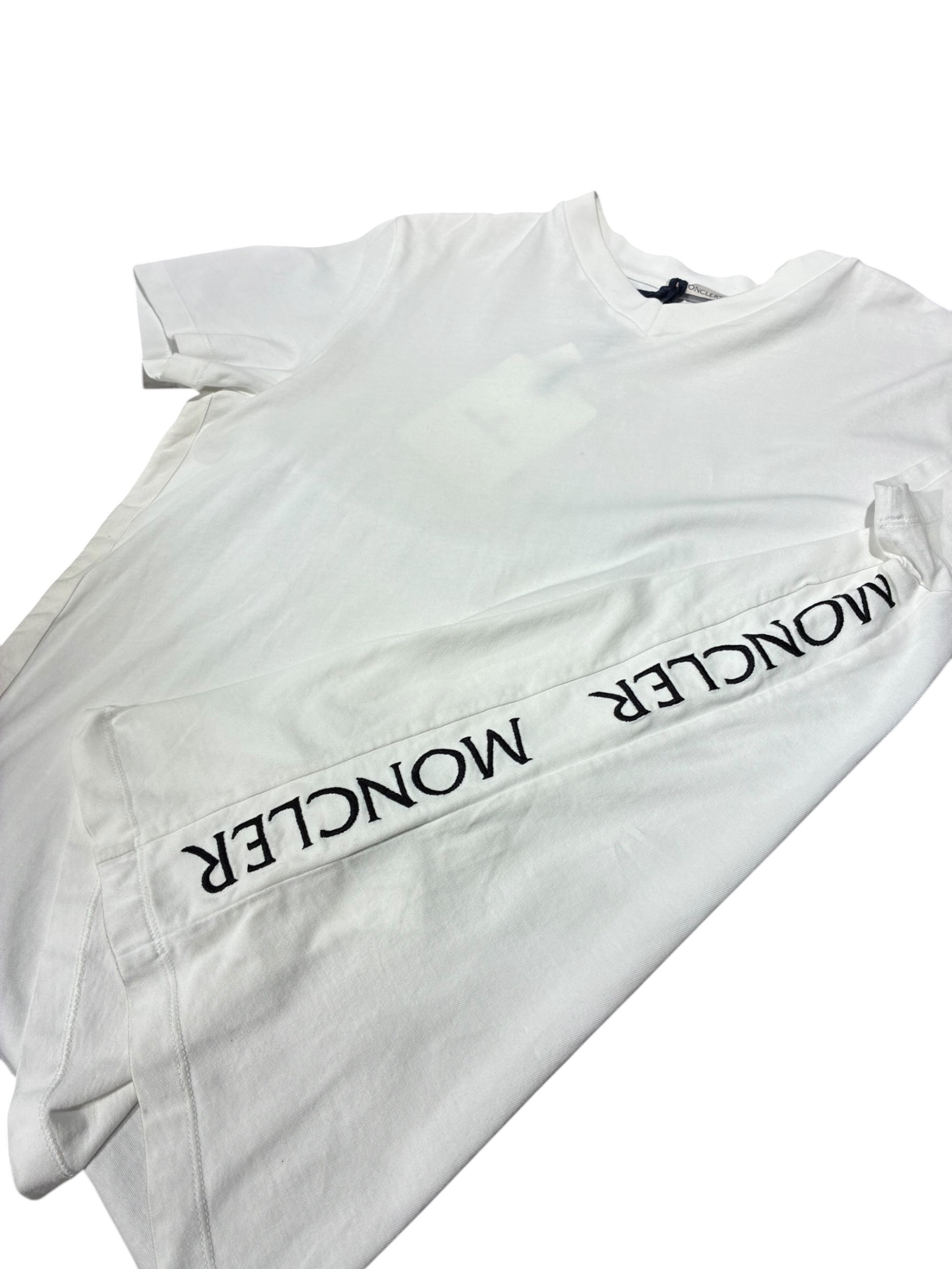 中古・古着通販】MONCLER (モンクレール) VネックTシャツ ホワイト 