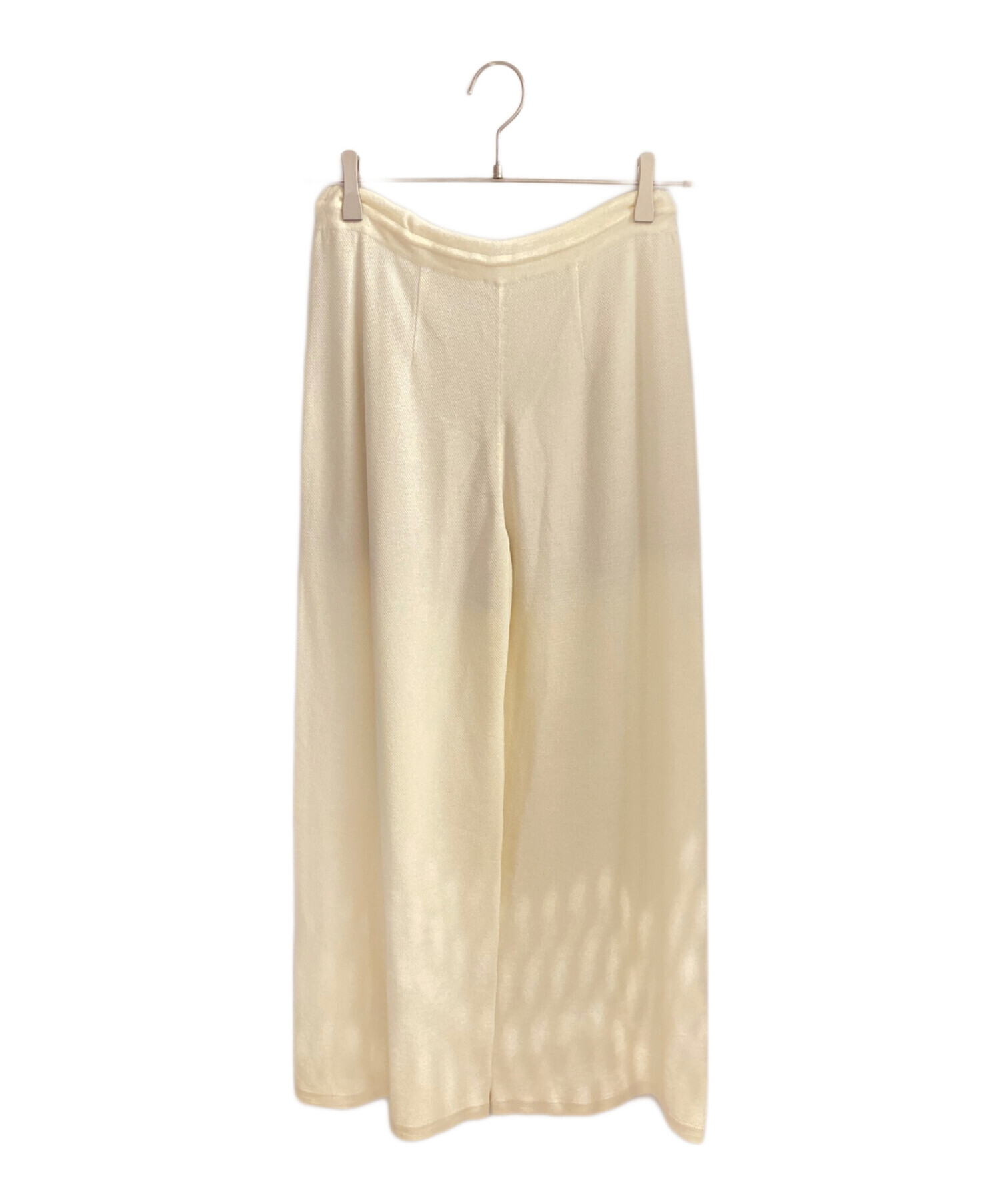 専用。CHANEL シャネル38サイズ　ホワイトワイドパンツ 中古・古着通販】CHANEL (シャネル) ワイドパンツ ホワイト サイズ:36