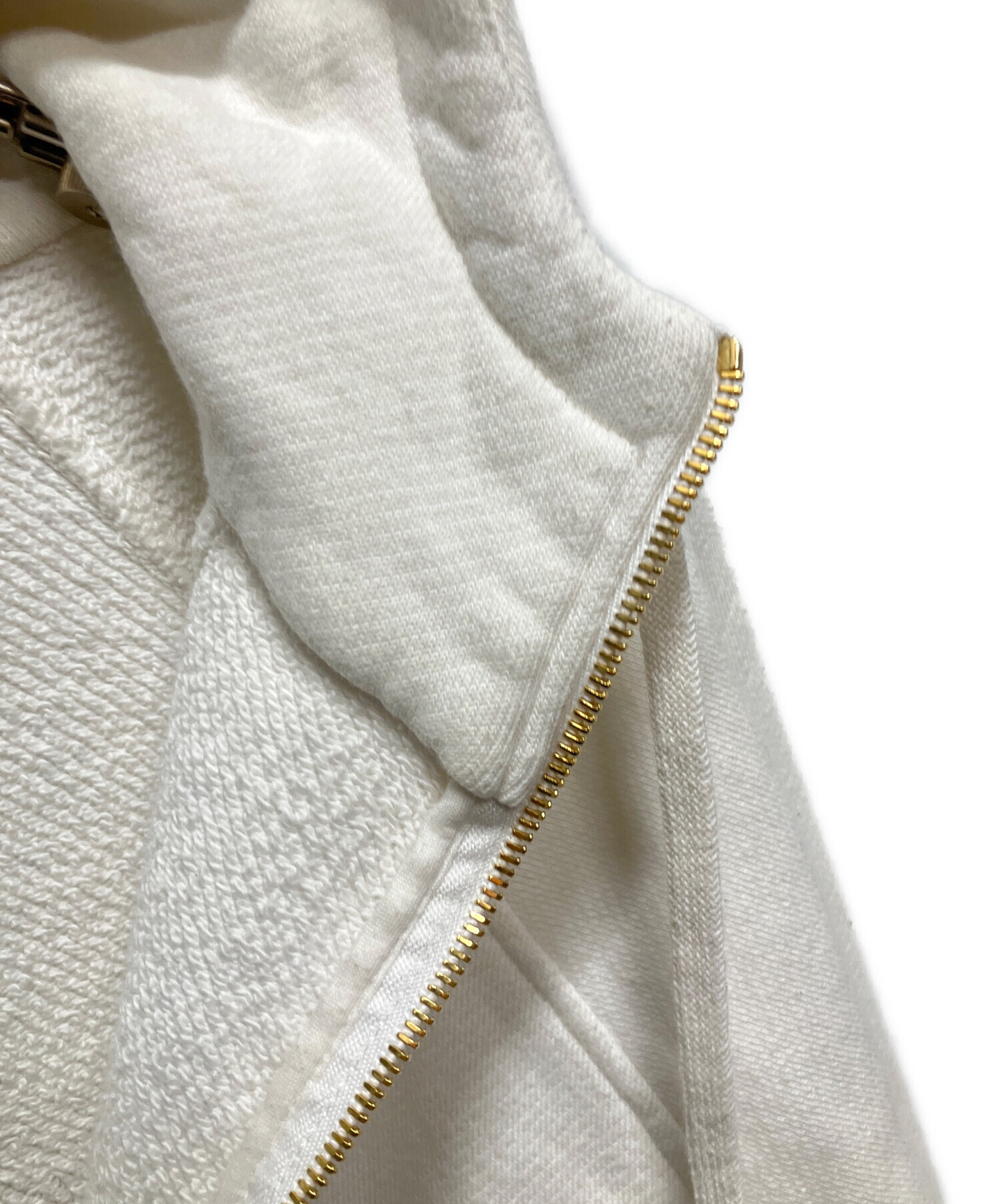 GUCCI、ディズニーコラボ新作　ジップアップパーカー 中古・古着通販】GUCCI (グッチ) DISNEY (ディズニー) Half-Zip Logo