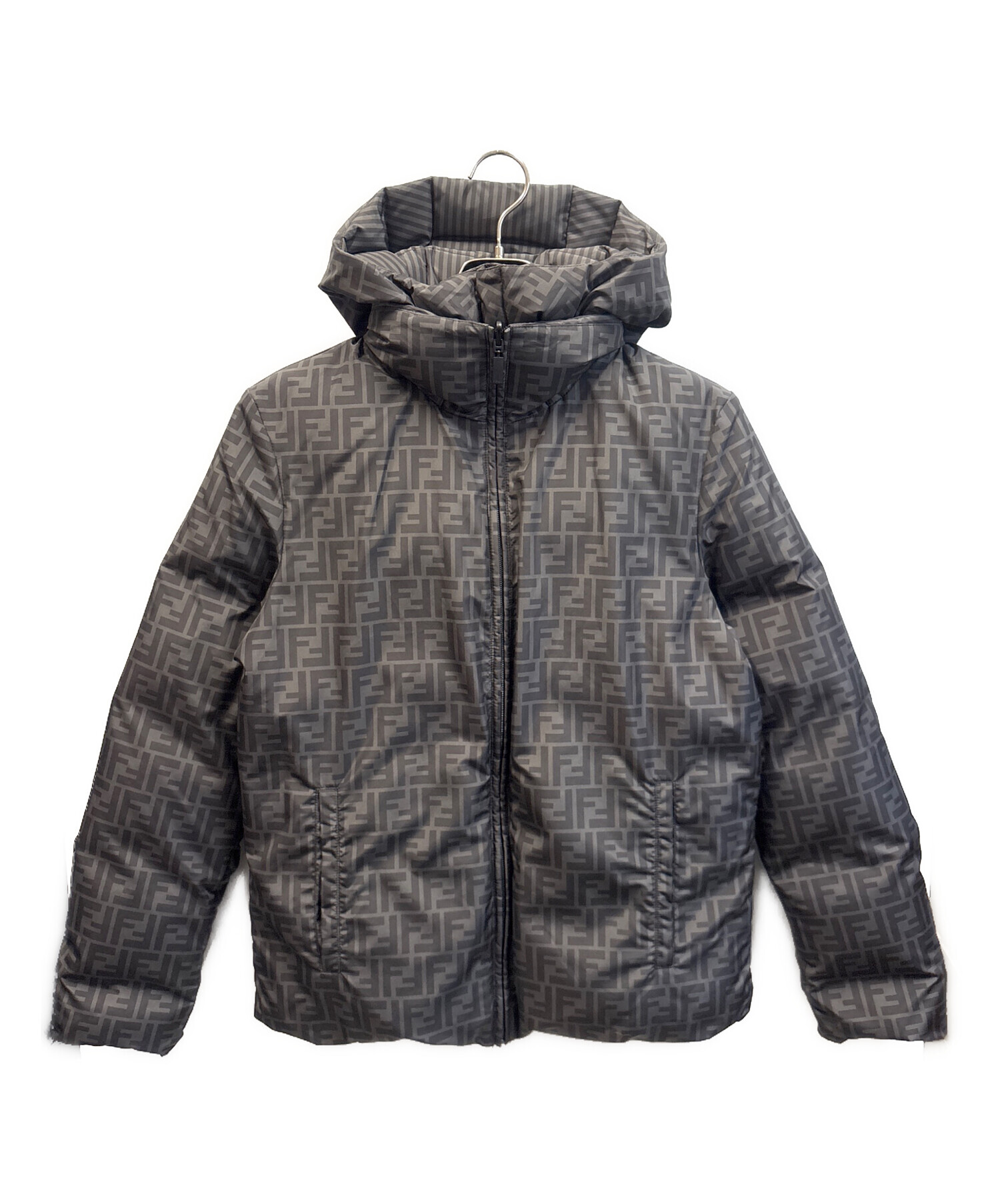 希少　FENDI　ダウンジャケット　リバーシブル　ズッカ柄 中古・古着通販】FENDI (フェンディ) リバーシブルズッカダウン