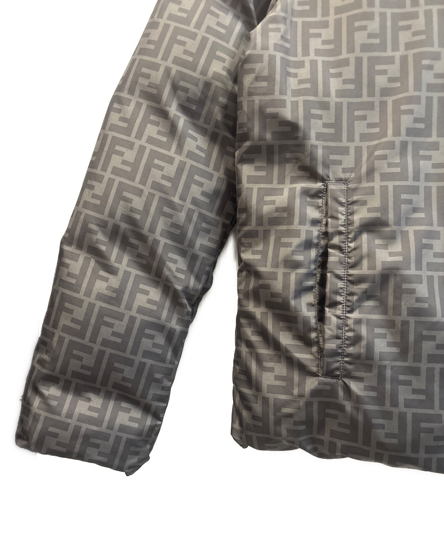 中古・古着通販】FENDI (フェンディ) リバーシブルズッカダウン