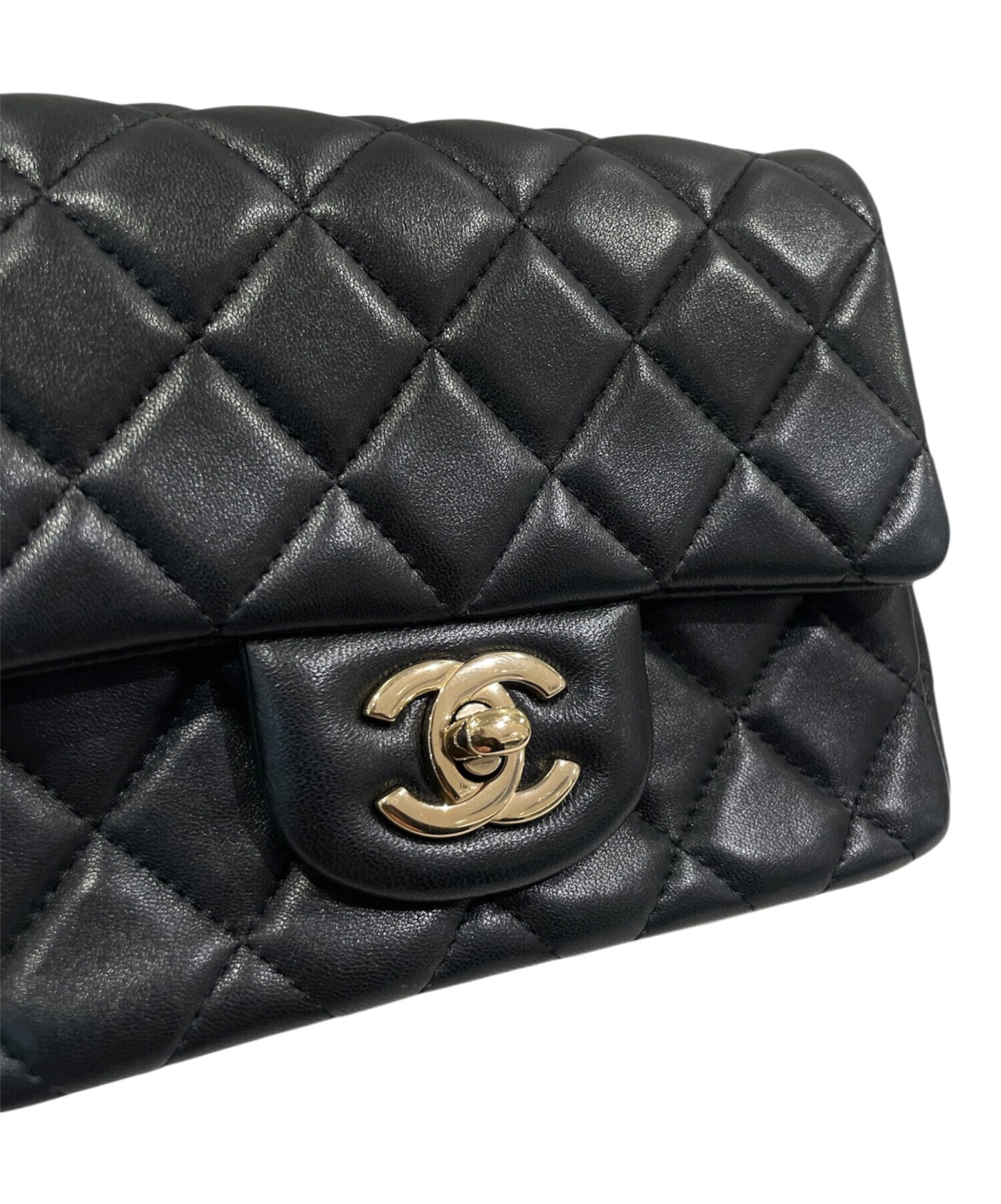 シャネル CHANEL ミニマトラッセ17 ショルダーバッグ レディー【中古】 中古・古着通販】CHANEL (シャネル) ミニマトラッセ17 ブラック サイズ