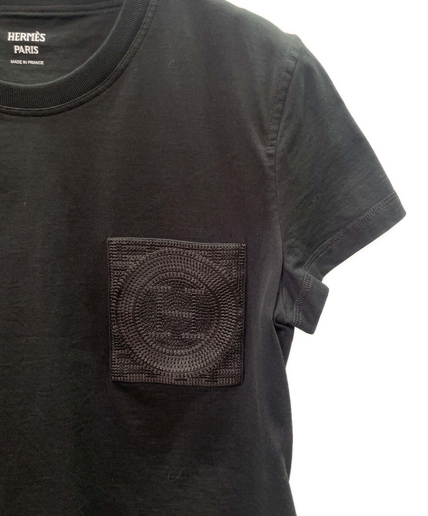 HERMES - エルメス HERMES モザイク刺繍パッチポケット カットソー 衣料品 トップス コットン レディース ホワイト系 4H4615DA 【中古】 中古・古着通販】HERMES (エルメス) H-Mosaic Embroidered Pocket T