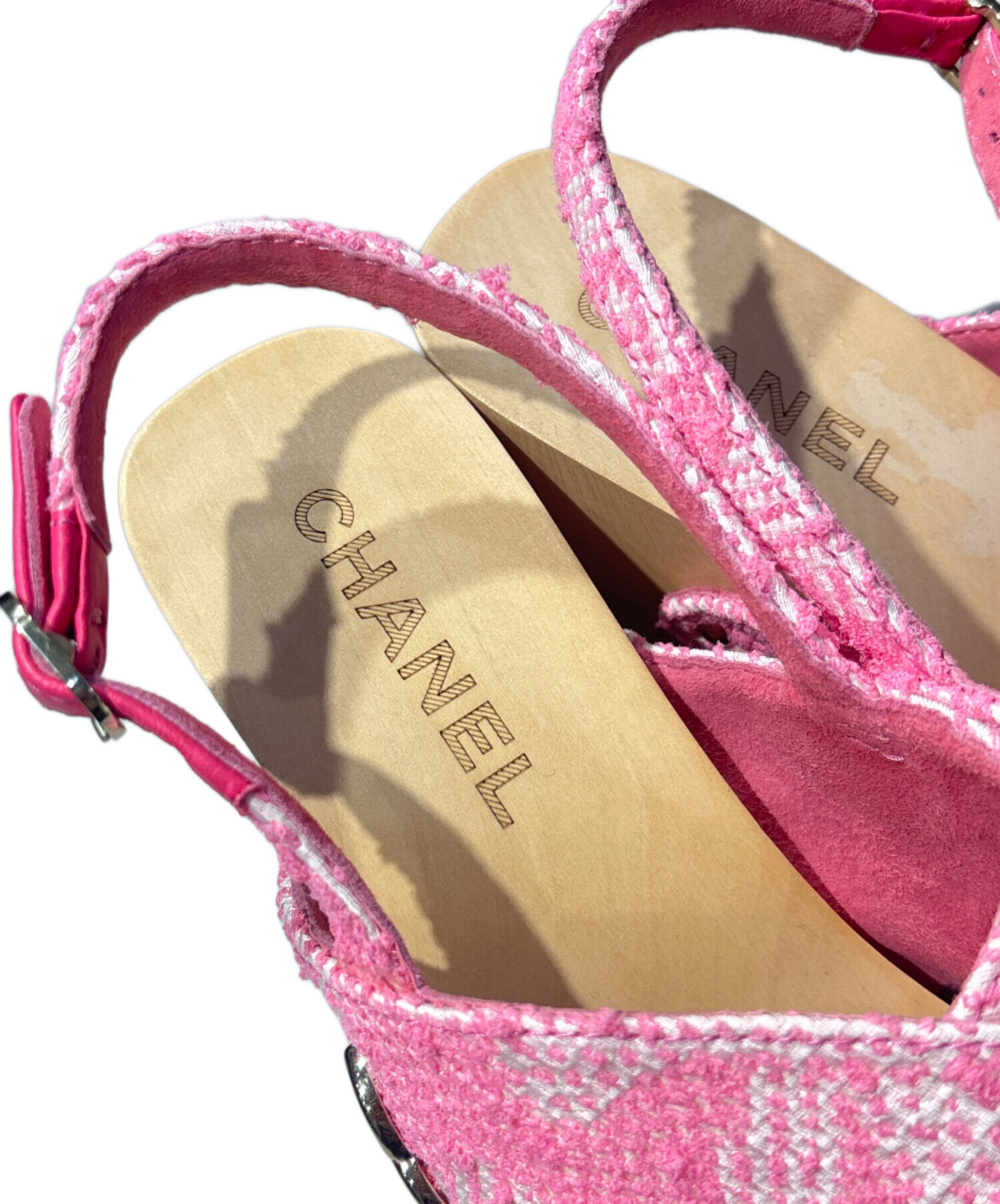 中古・古着通販】CHANEL (シャネル) Pink Wood wedge Sandals/ウッド