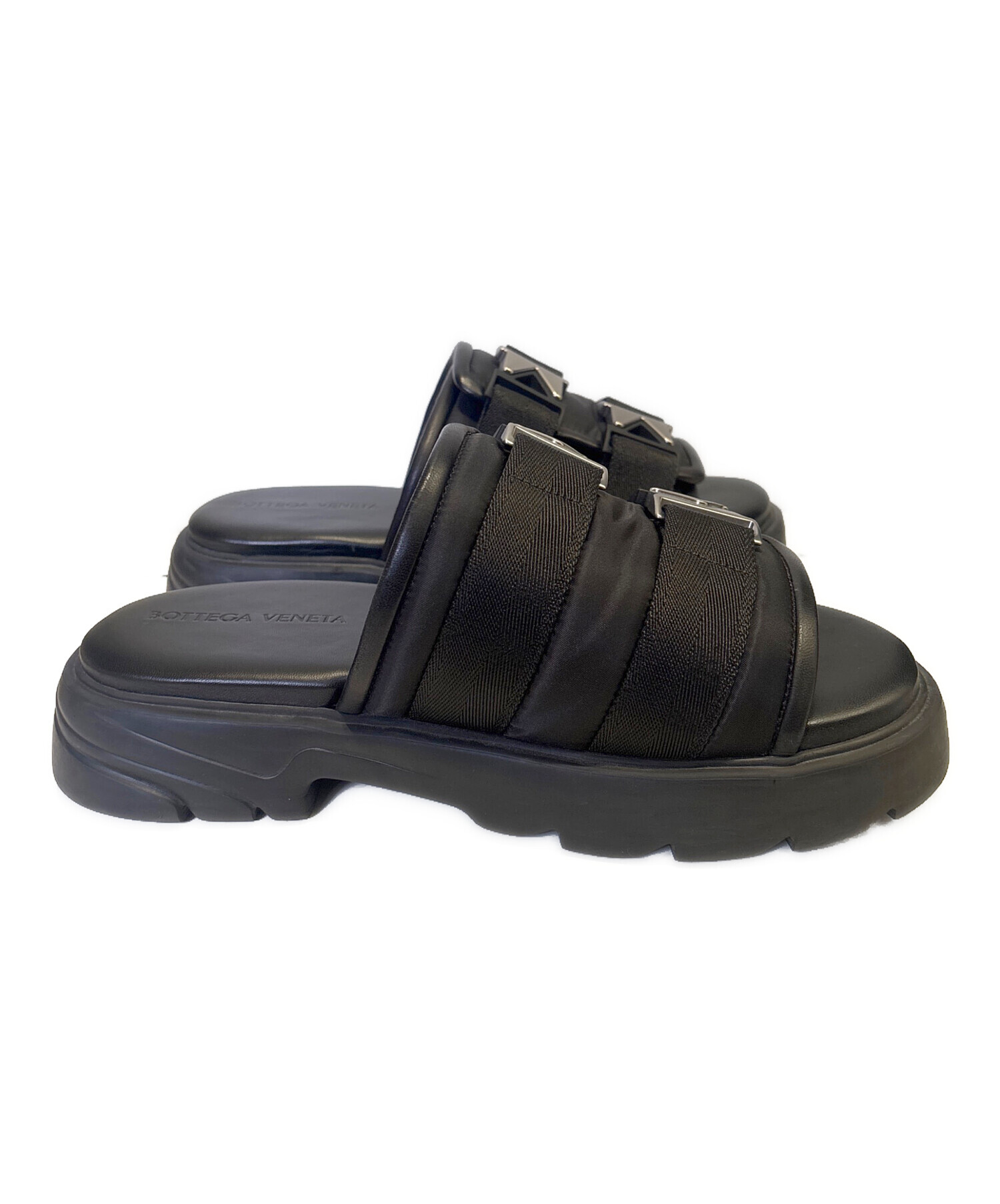 【新品SALE】42 ボッテガヴェネタ フラッシュ スライドサンダル　ブラック 中古・古着通販】BOTTEGA VENETA (ボッテガベネタ) フラッシュ
