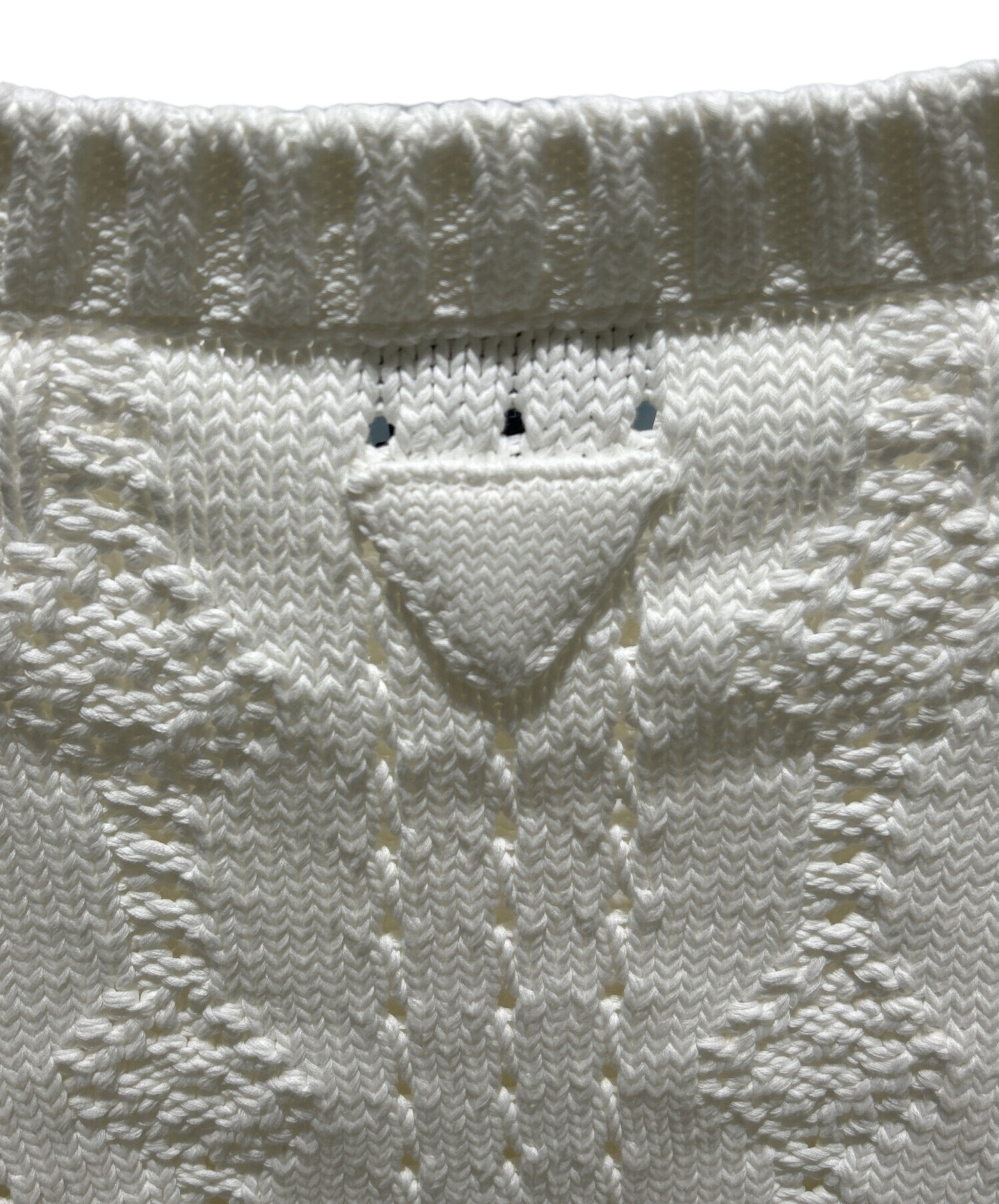 中古・古着通販】PRADA (プラダ) トライアングルロゴVネックケーブル