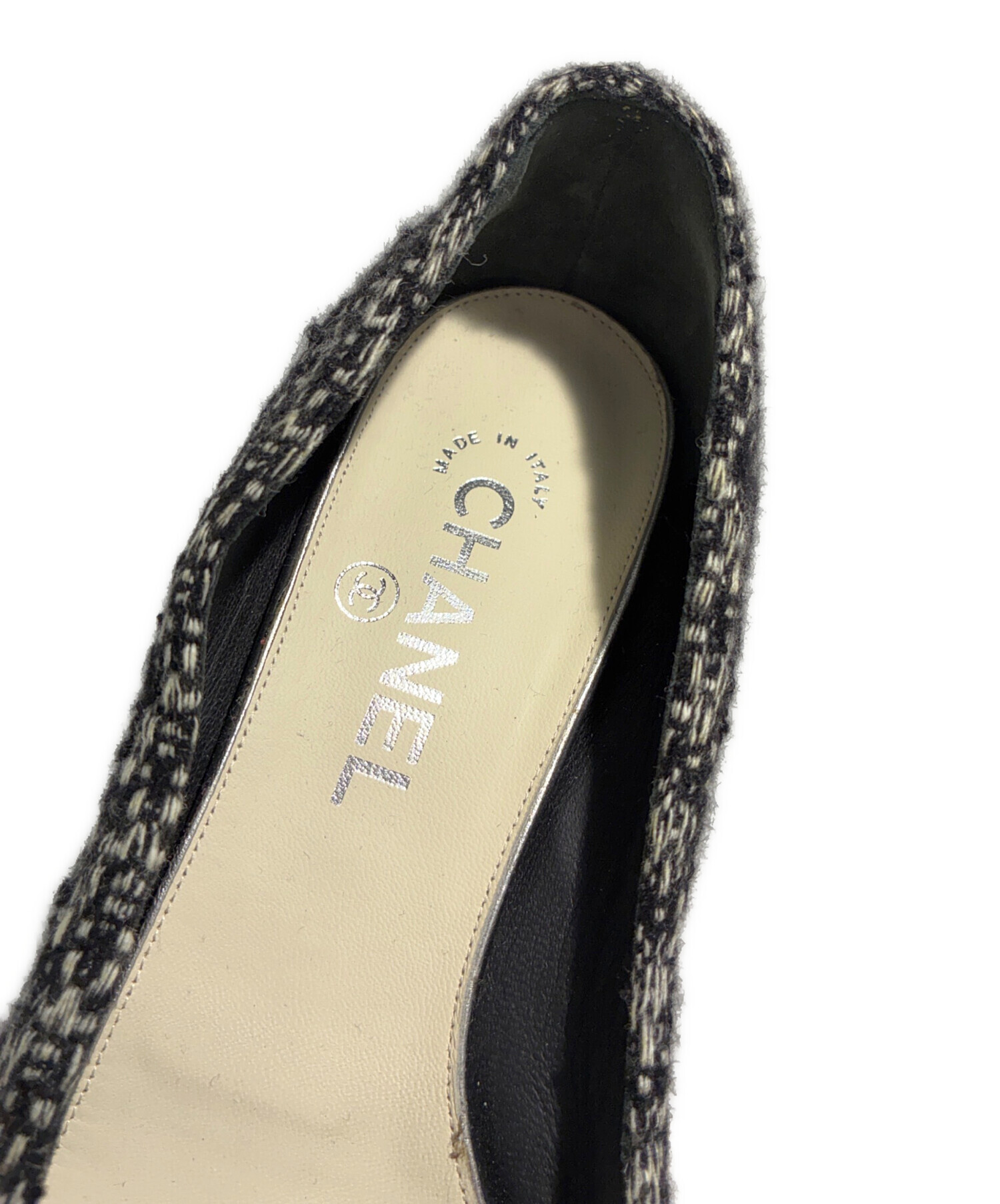 CHANEL カメリアパンプス 中古・古着通販】CHANEL (シャネル) カメリアツイードパンプス グレー