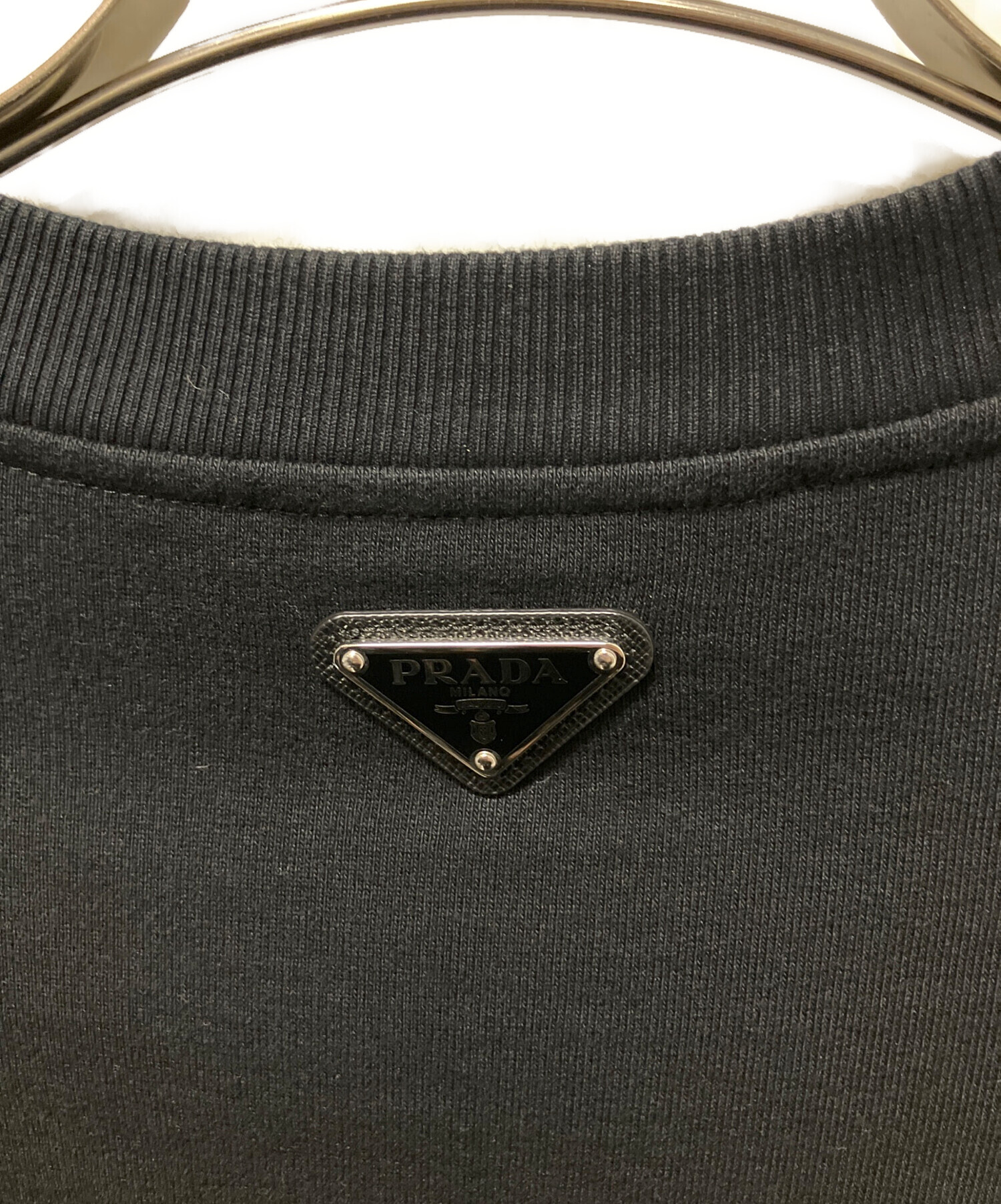 中古・古着通販】PRADA (プラダ) プレートロゴスウェット ブラック