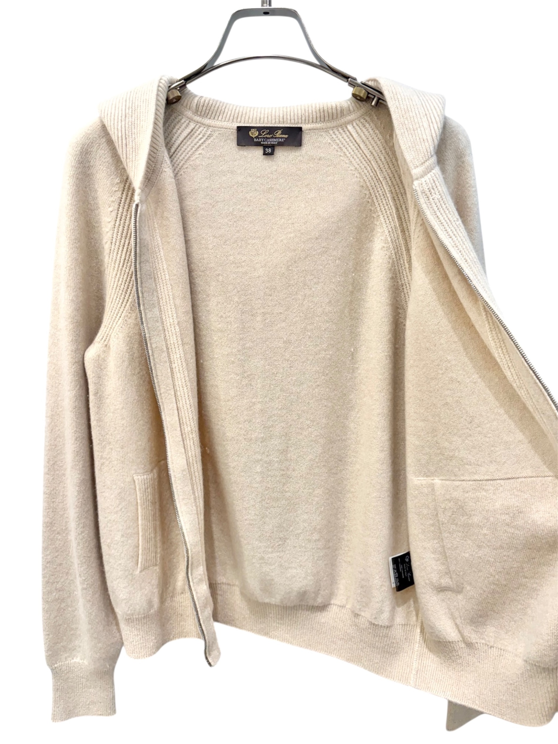 美品★LOROPIANA★ベビーカシミヤ★ロゴサークル★ニットトップス Loro Piana - 美品☆LOROPIANA☆ベビーカシミヤ☆ロゴサークル☆ニット
