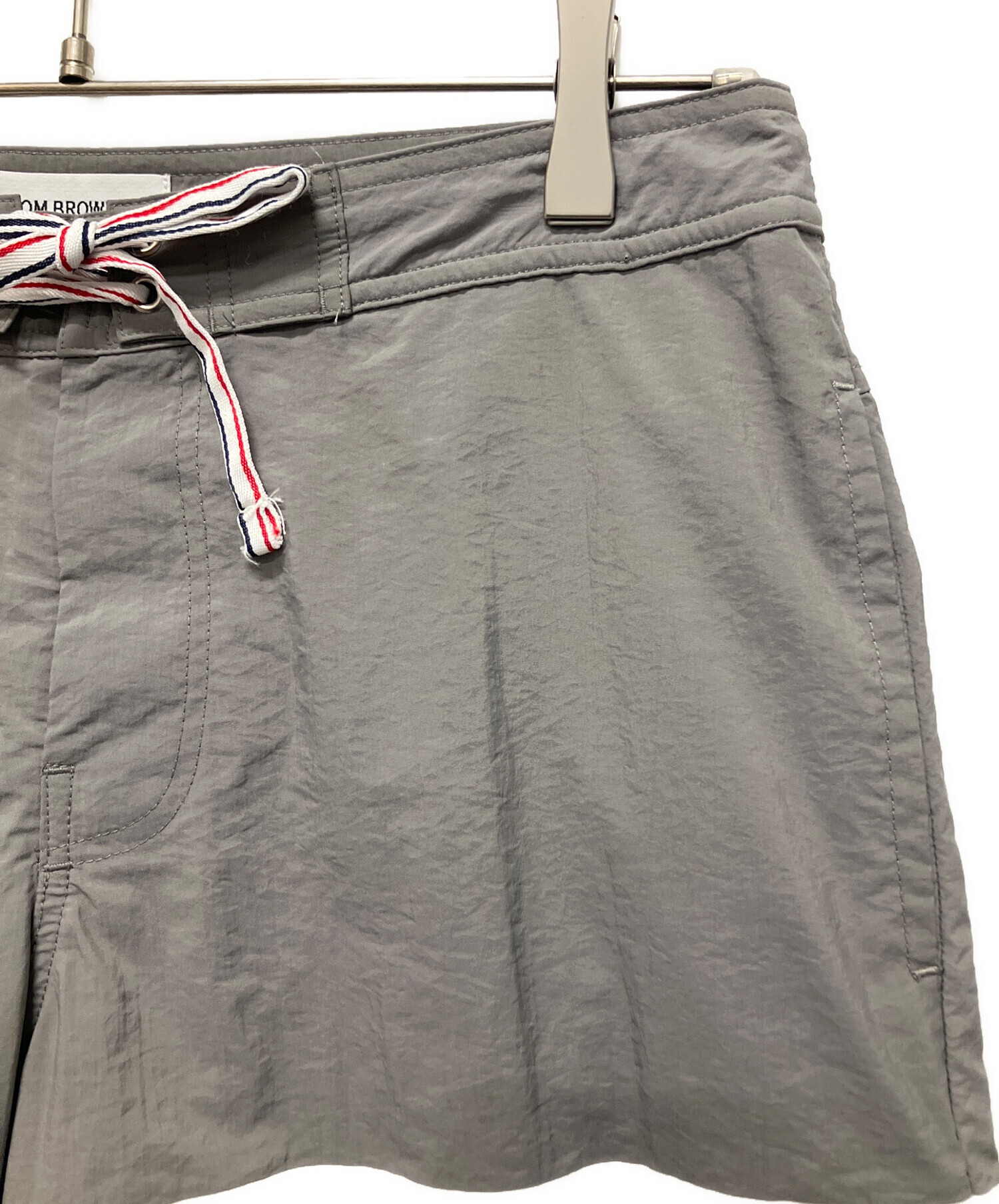 中古・古着通販】Thom Browne (トムブラウン) ナイロンショーツ グレー