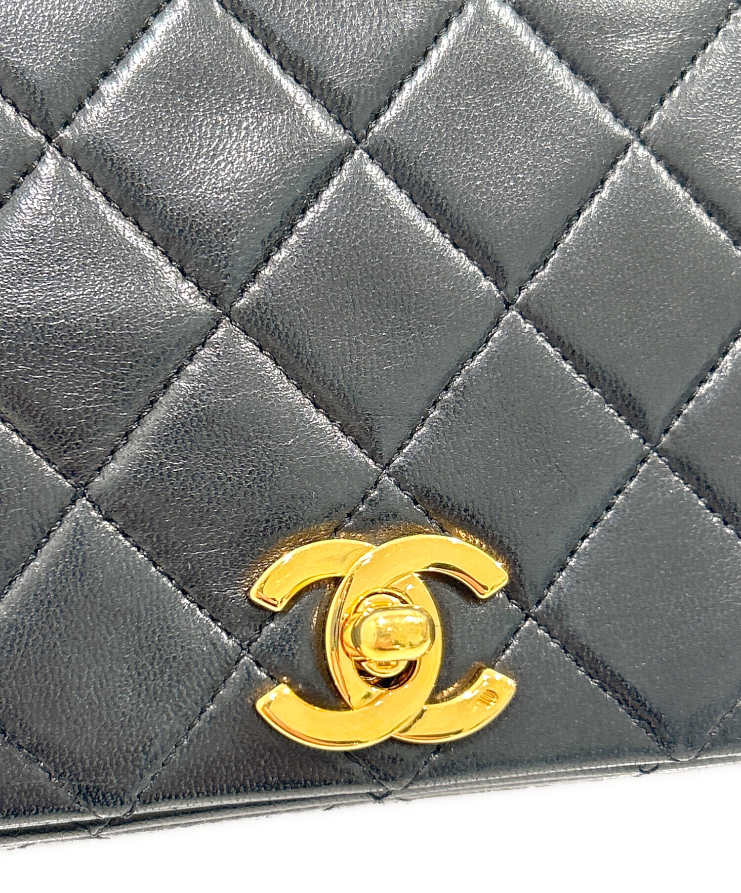 シャネル トップス  P61033【Bランク】【中古】 中古・古着通販】CHANEL (シャネル) Matelassé 23 Full Flap Chain