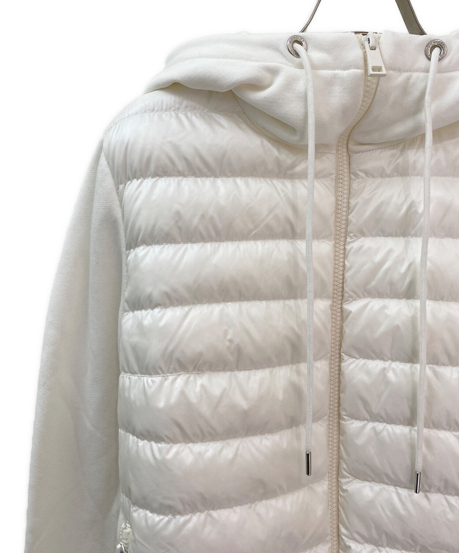 中古・古着通販】MONCLER (モンクレール) ダウン切替パーカー ホワイト