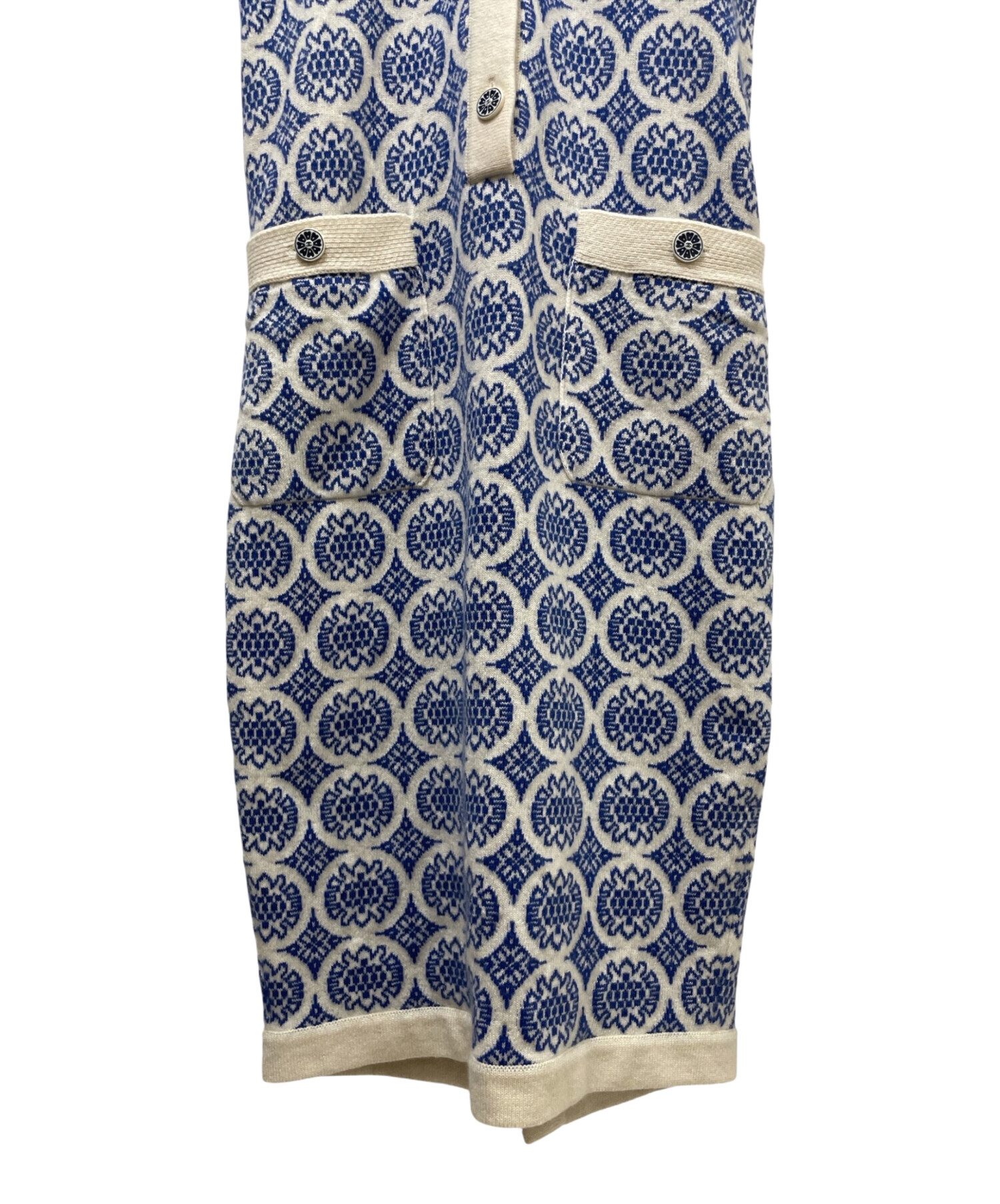 シャネル ニットワンピース 中古・古着通販】CHANEL (シャネル) ニットワンピース ホワイト×ブルー