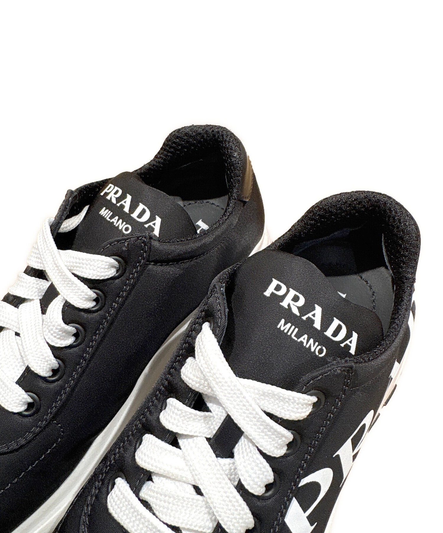 プラダ スニーカー ロゴ 36 中古・古着通販】PRADA (プラダ) ナイロンサイドロゴスニーカー