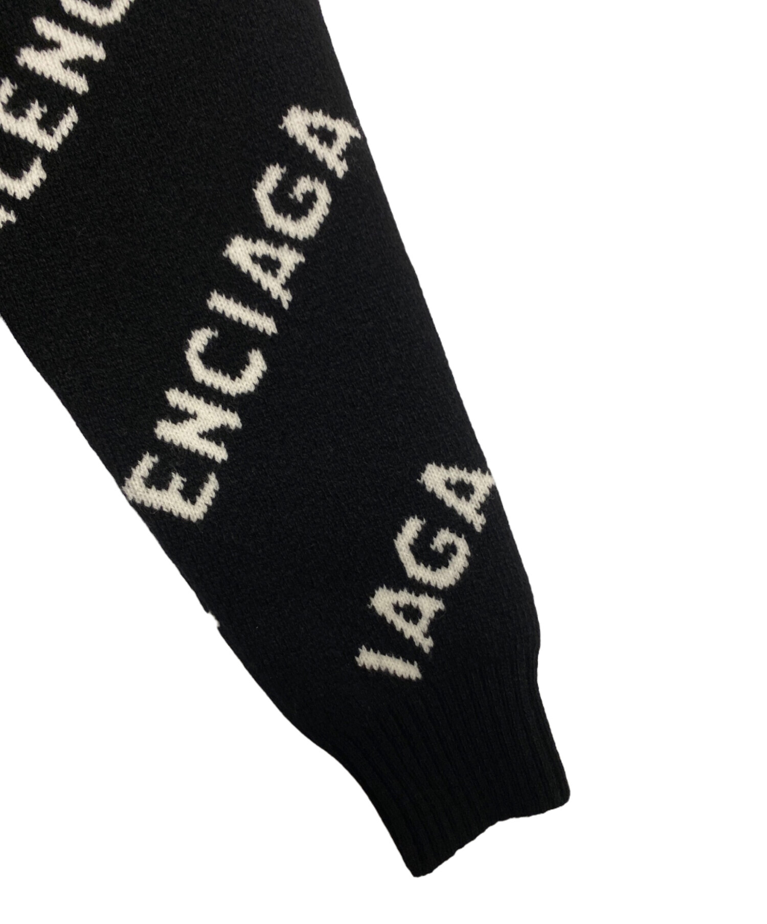 BALENCIAGA バレンシアガ ニット オールオーバーロゴ BALENCIAGA/バレンシアガ】 オールオーバー ロゴ クルーネック