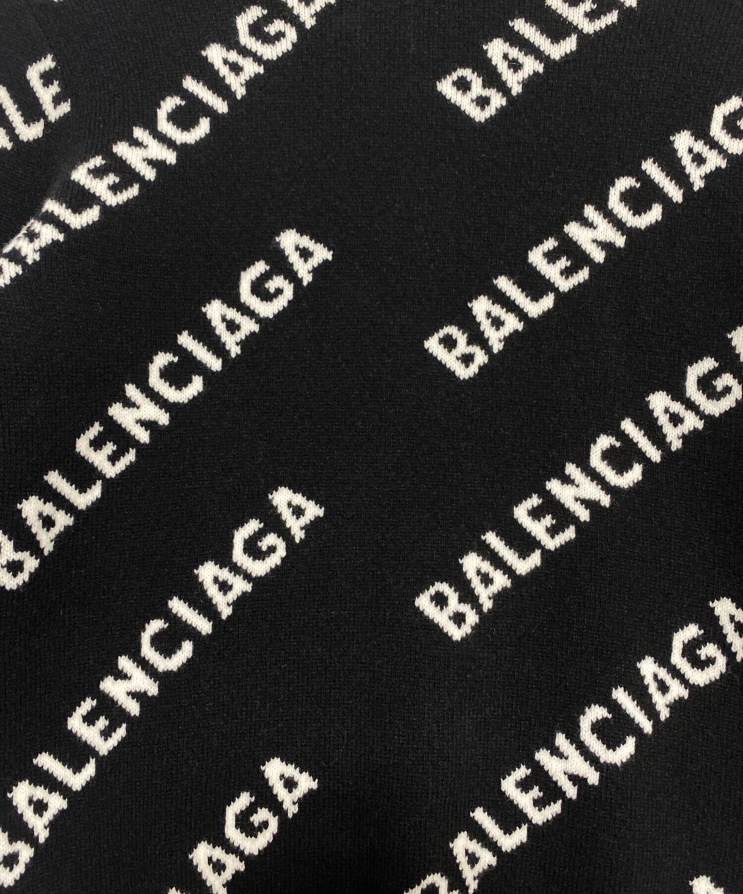 BALENCIAGA バレンシアガ ニット オールオーバーロゴ BALENCIAGA/バレンシアガ】 オールオーバー ロゴ クルーネック