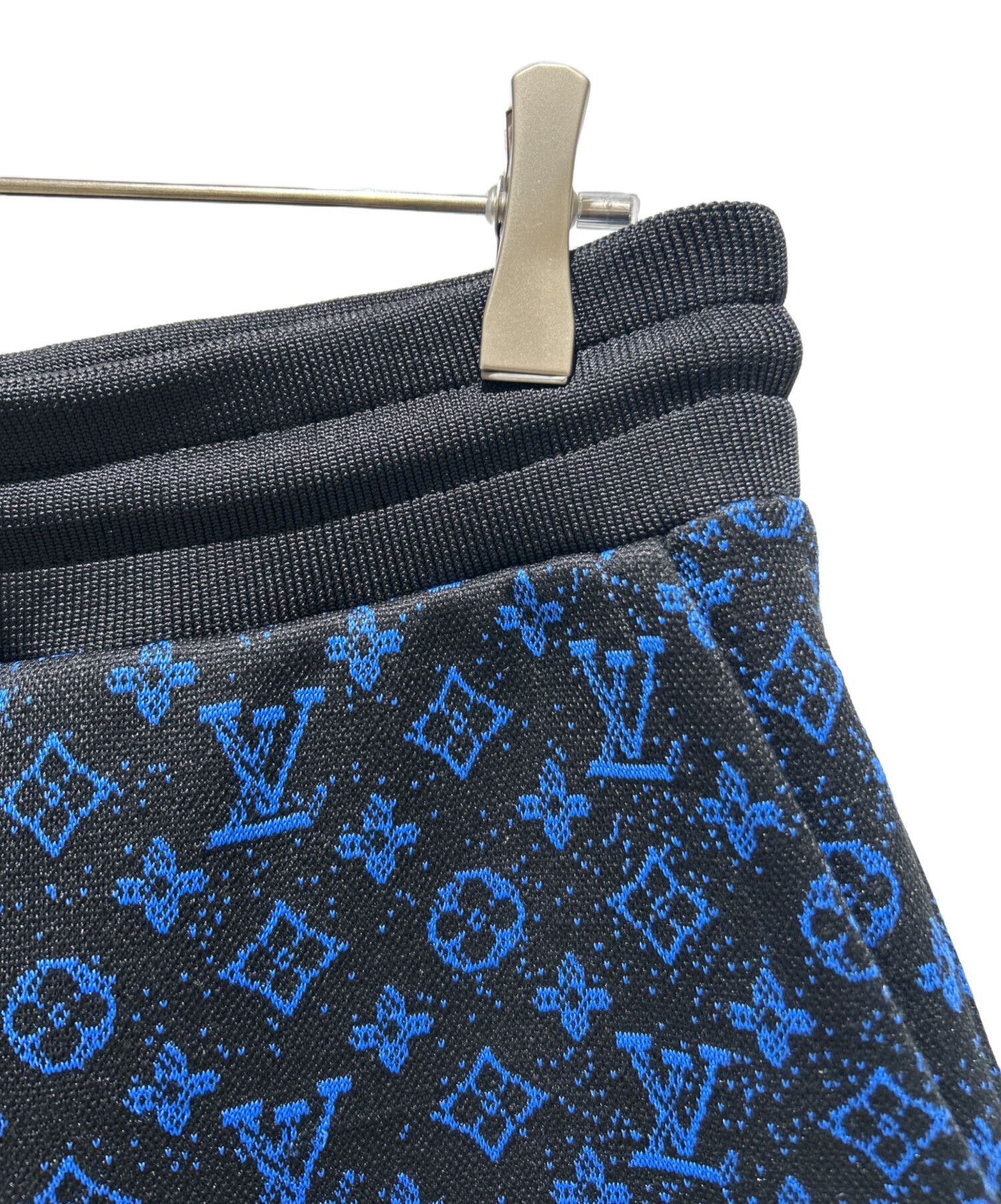 LOUIS VUITTON モノグラム 総柄　スイミング ハーフパンツ　S 青 LOUIS VUITTON（ショートパンツ）のフリマアイテム一覧