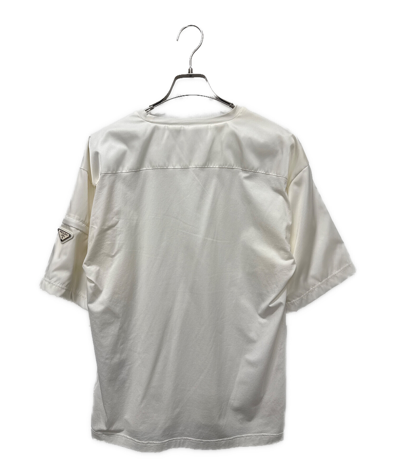 【最終値下げ:プラダ】ホワイト　半袖ロゴTシャツ　M　Uネック(ナイロン切替) 中古・古着通販】PRADA (プラダ) ナイロン切り替えTシャツ ホワイト トップス