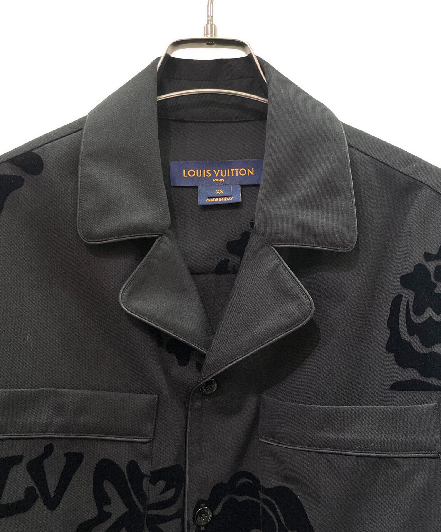 【最終処分・中古美品】ルイヴィトン フロックド LV Tシャツ ブラック XS 中古・古着通販】LOUIS VUITTON (ルイ ヴィトン) LVフラワーフロック