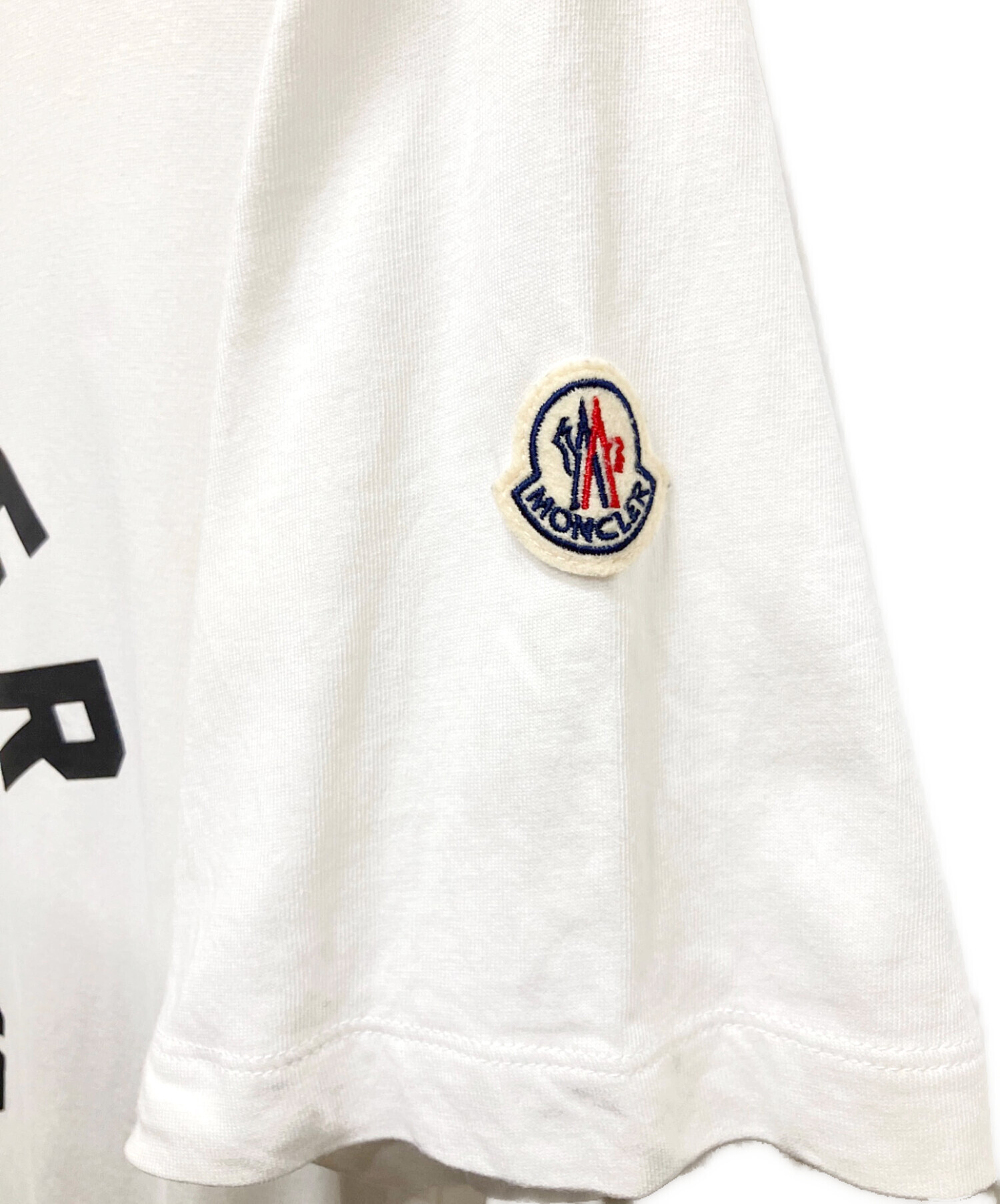〔美品〕モンクレール　サイドロゴ　ホワイト　Ｓ　Tシャツ　ジャパンタグ　5S86 中古・古着通販】MONCLER (モンクレール) ロゴTシャツ ホワイト サイズ