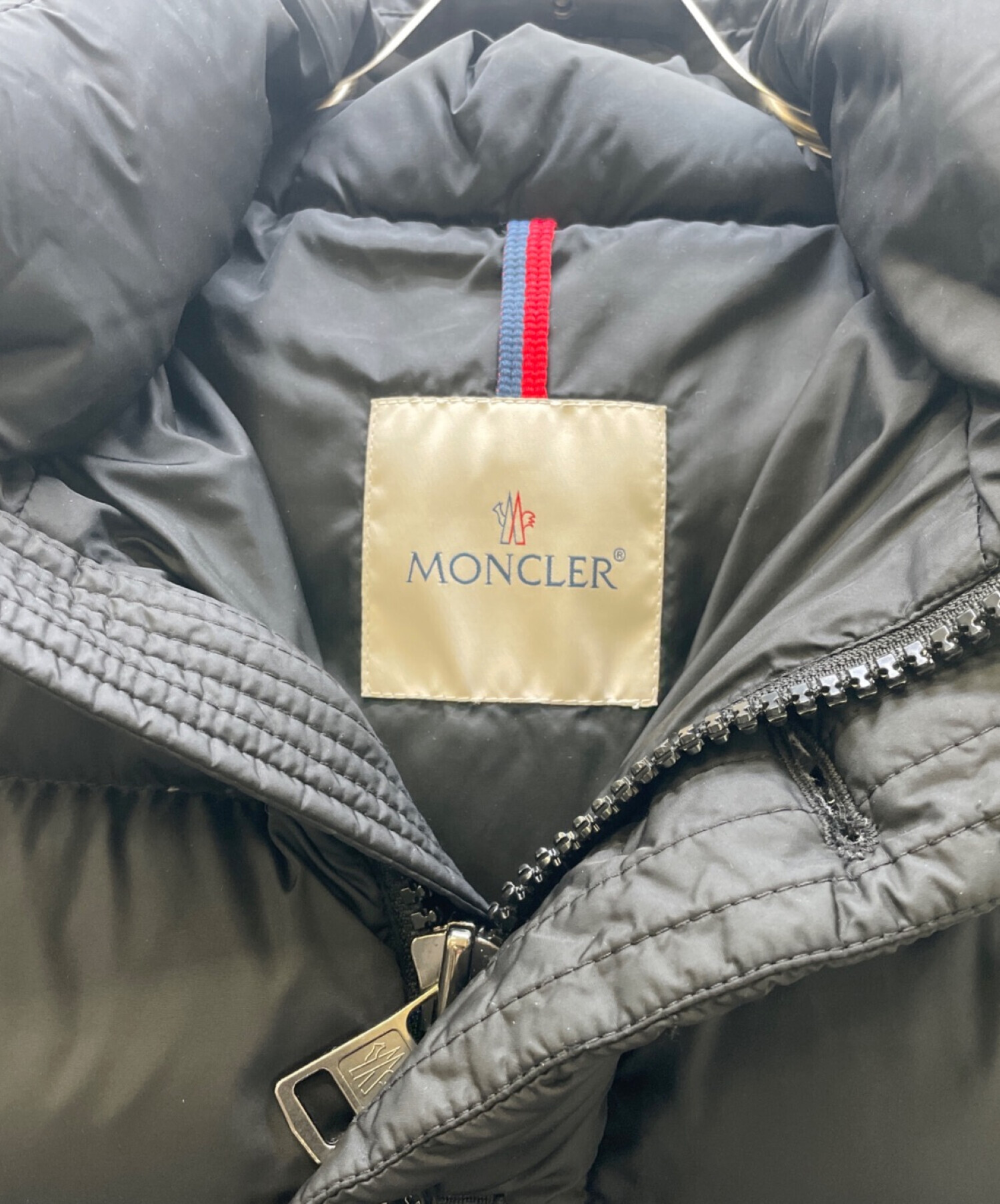 Moncler モンクレール Cluny GIUBOTTO ダウンジャケット 0 ブラック Clunyeダウンジャケット : ショートダウンジャケット 向けの