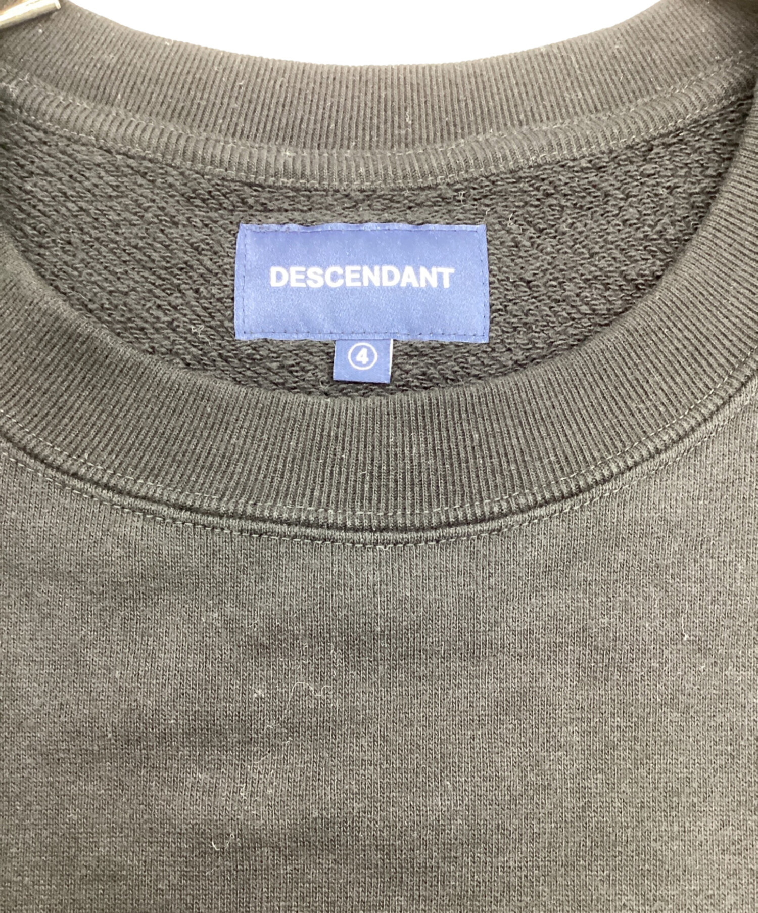 中古・古着通販】DESCENDANT (ディセンダント) 刺繍 ロゴ クルーネック