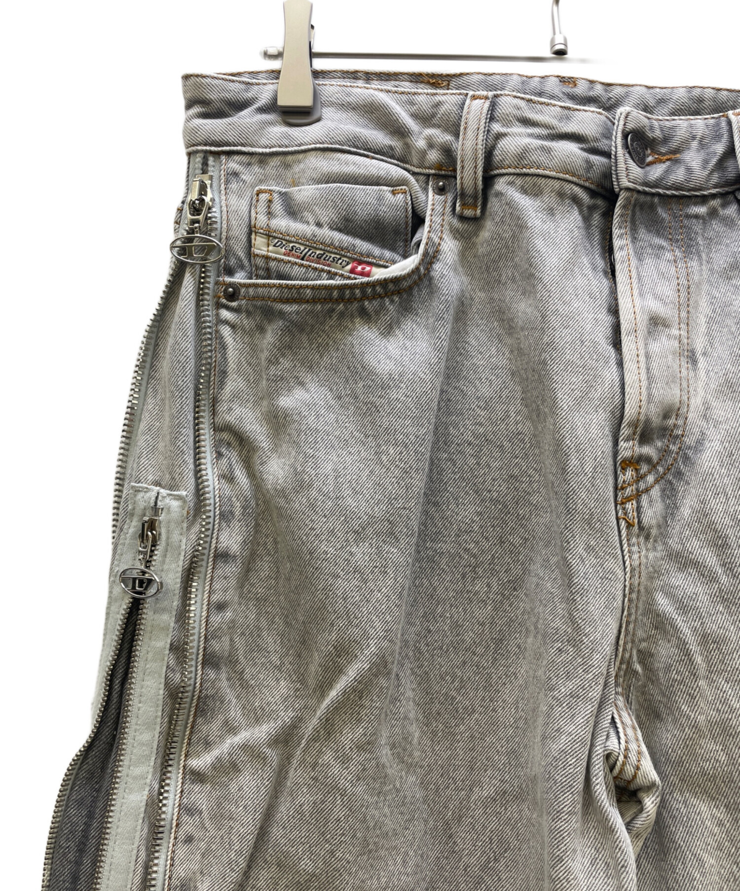 DIESEL様への個別出品です！ Relaxed Jeans - 2001 D-Macro | ライトブルー | メンズ | DIESEL