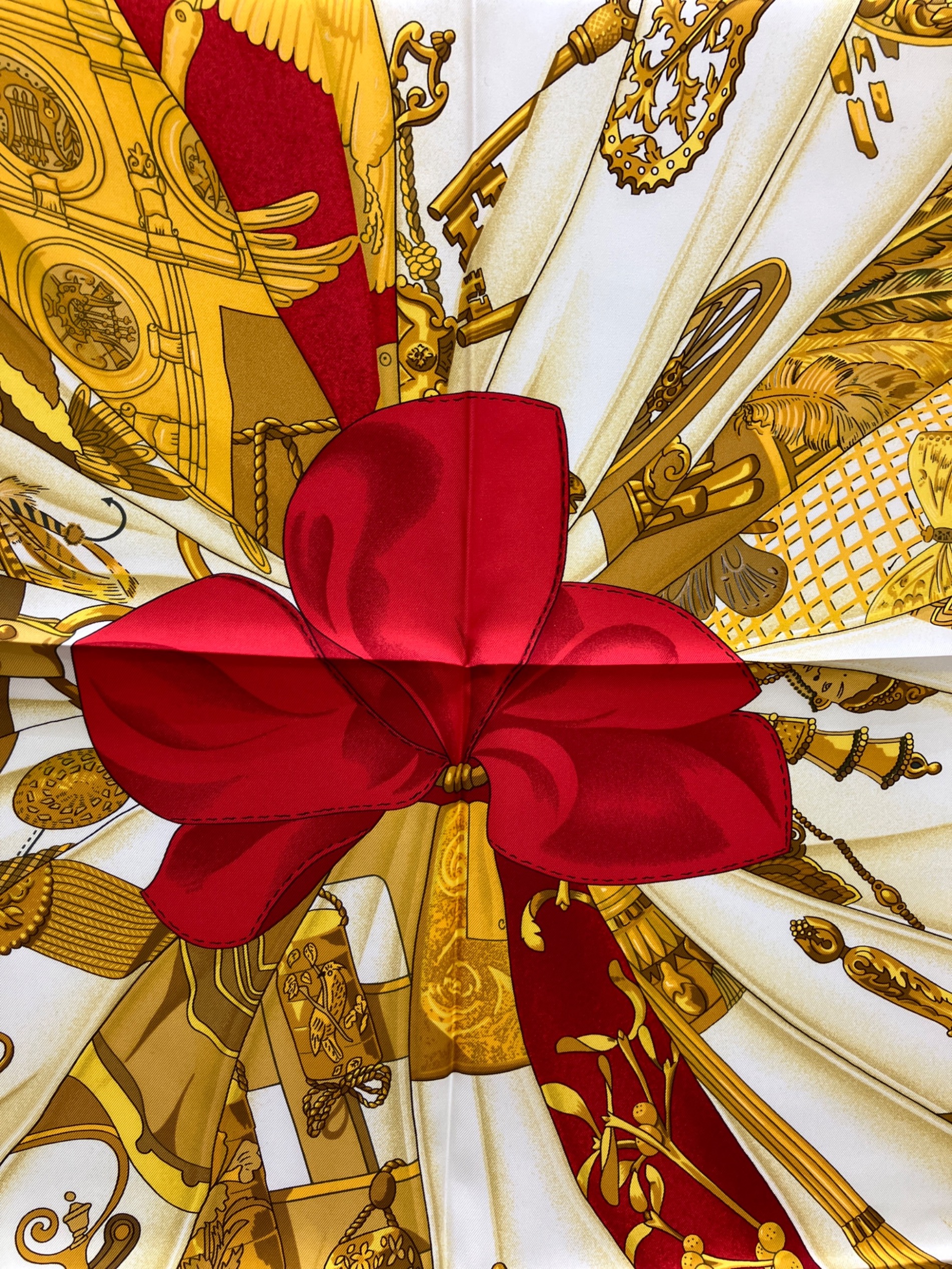 中古・古着通販】HERMES (エルメス) シルクスカーフ シルクの太陽