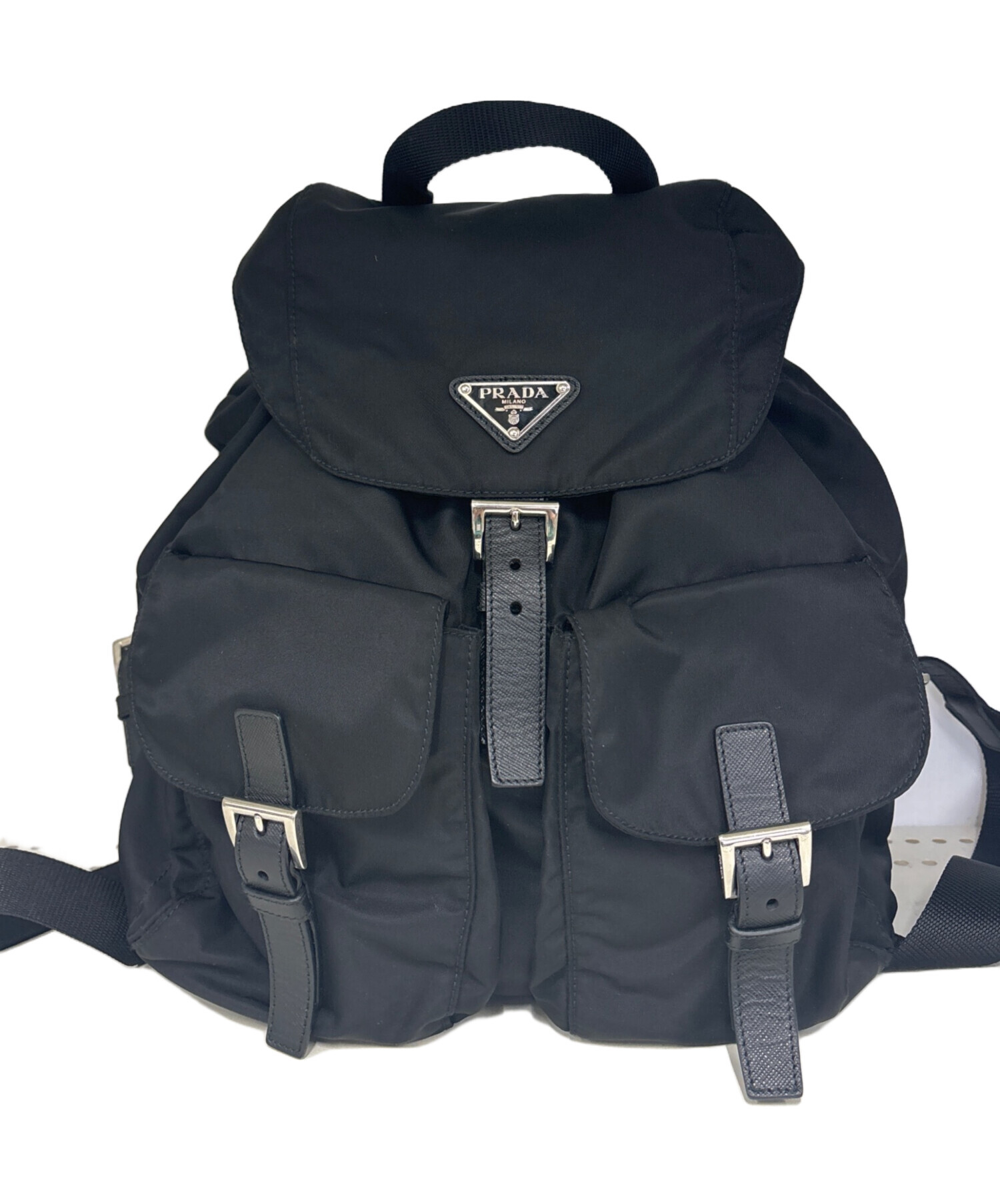 【ジャンク品】PRADA プラダ ナイロン リュック ブラック 中古・古着通販】PRADA (プラダ) ナイロンリュック ブラック｜ブランド