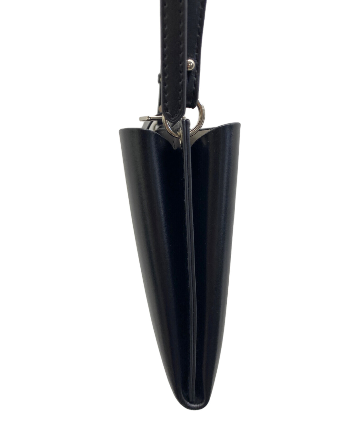 YAHKI ヤーキ ショルダーバッグ  黒 【古着】【中古】【送料無料】 中古・古着通販】YAHKI (ヤーキ) SHOULDER BAG BLACK ブラック