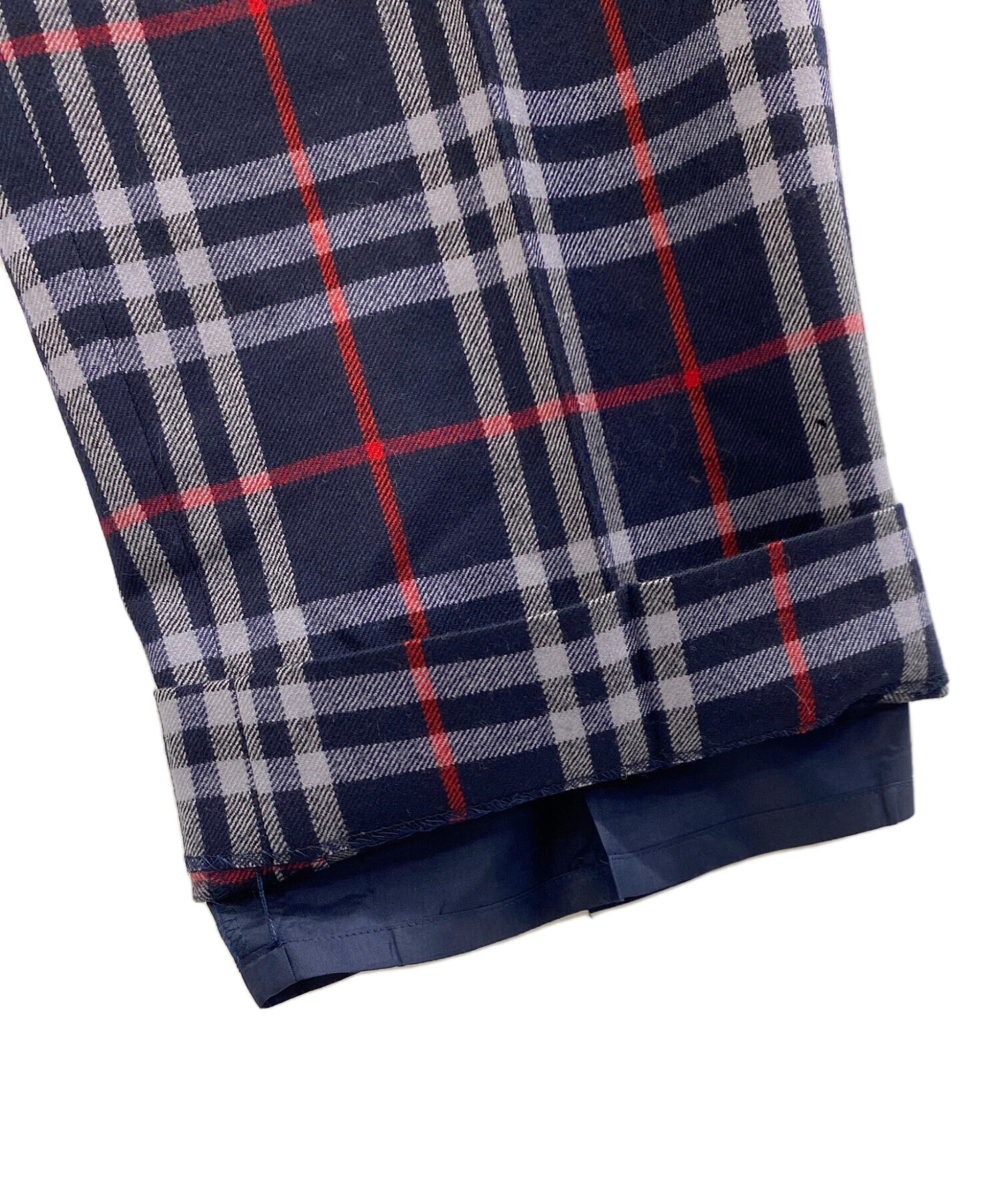 未使用自宅保管タグ付Burberrys レディースネイビー系 ノバチェック柄 BURBERRY（バーバリー） ノバチェック マフラー ネイビー レッド