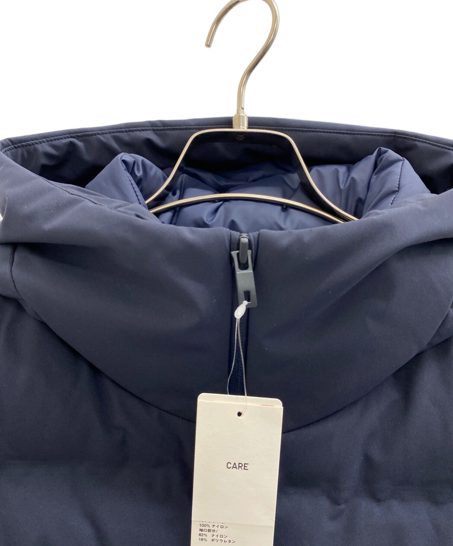 【ユニクロ UNIQLO 】新品未使用シームレスダウンジャケット UNIQLO ユニクロ シームレス ダウンジャケット M ネイビー メンズ