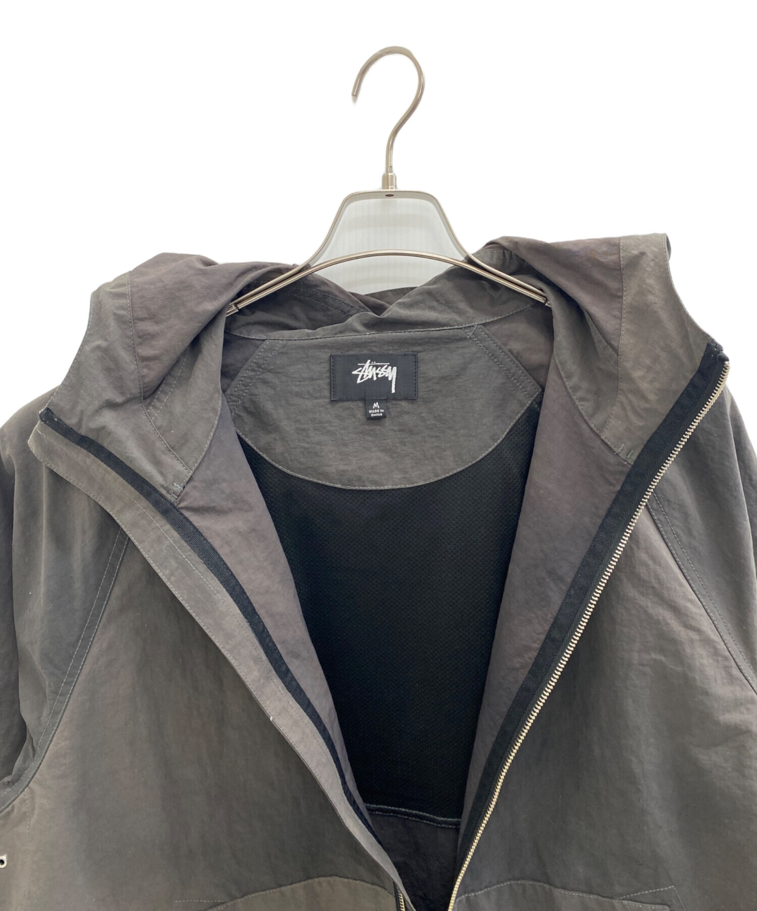 STUSSY シェルジャケット 　M　グレー　　タグあり 中古・古着通販】stussy (ステューシー) シェルジャケット グレー